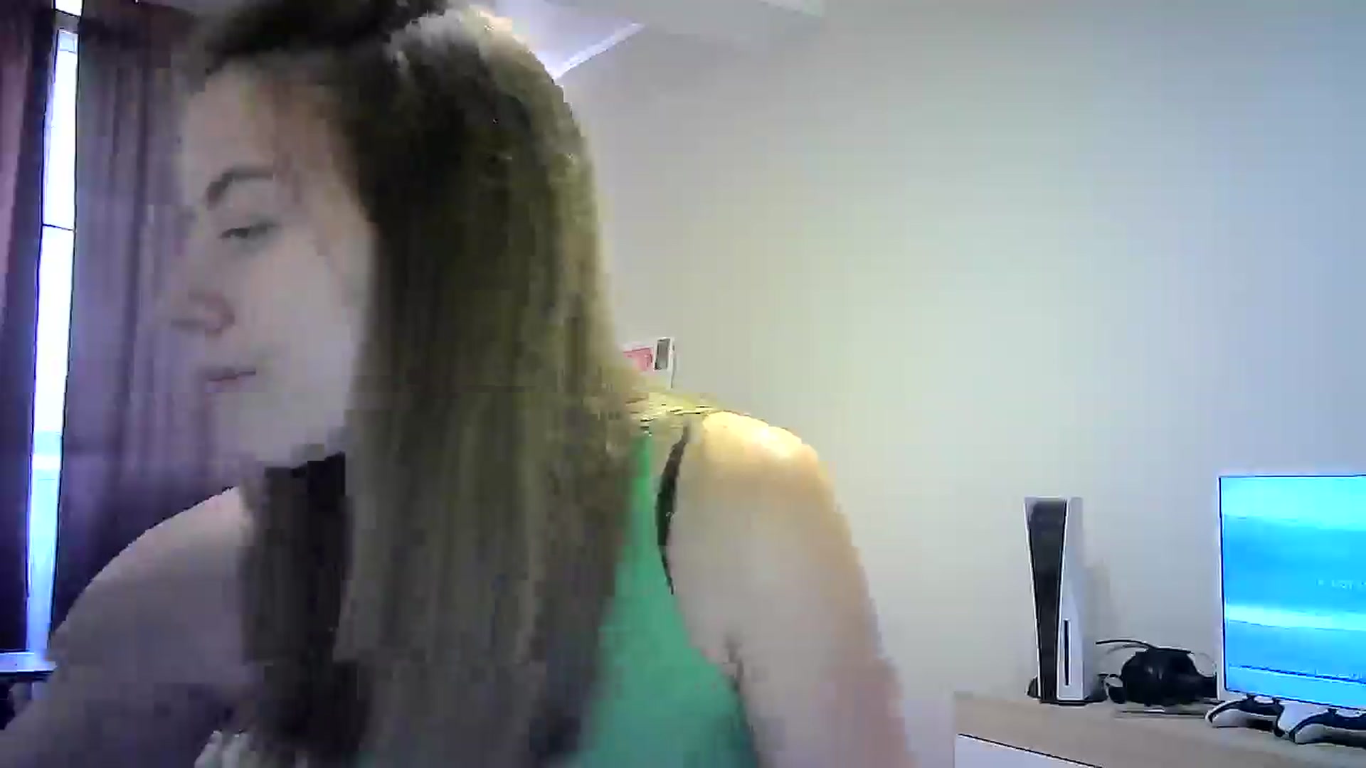 Gallery image thumbnail from Sulfate0's myfreecams stream on, 09/12/2024, 09:55 image 4 of 20