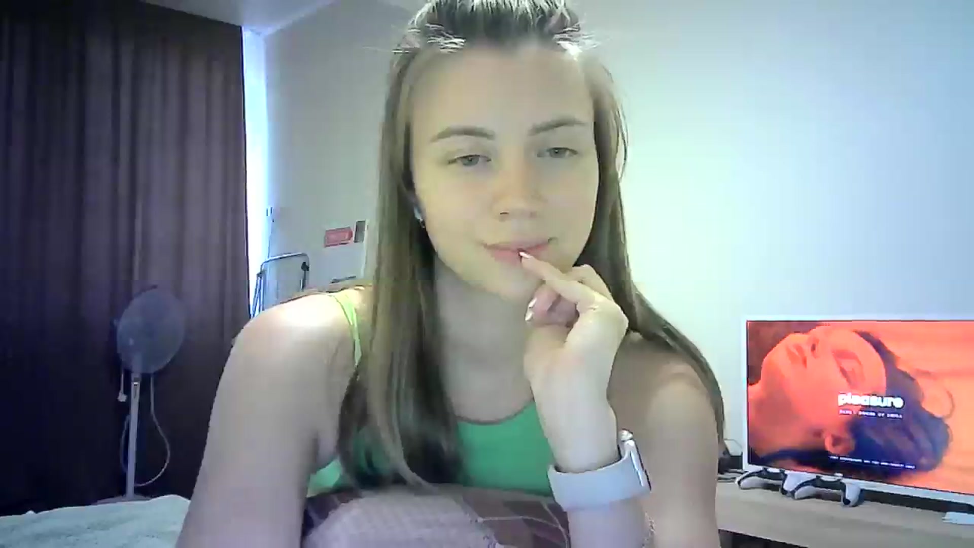 Gallery image thumbnail from Sulfate0's myfreecams stream on, 09/13/2024, 12:19 image 8 of 20