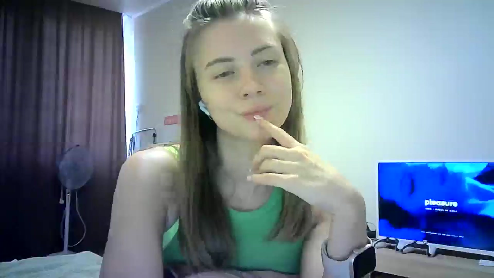 Gallery image thumbnail from Sulfate0's myfreecams stream on, 09/13/2024, 12:19 image 15 of 20