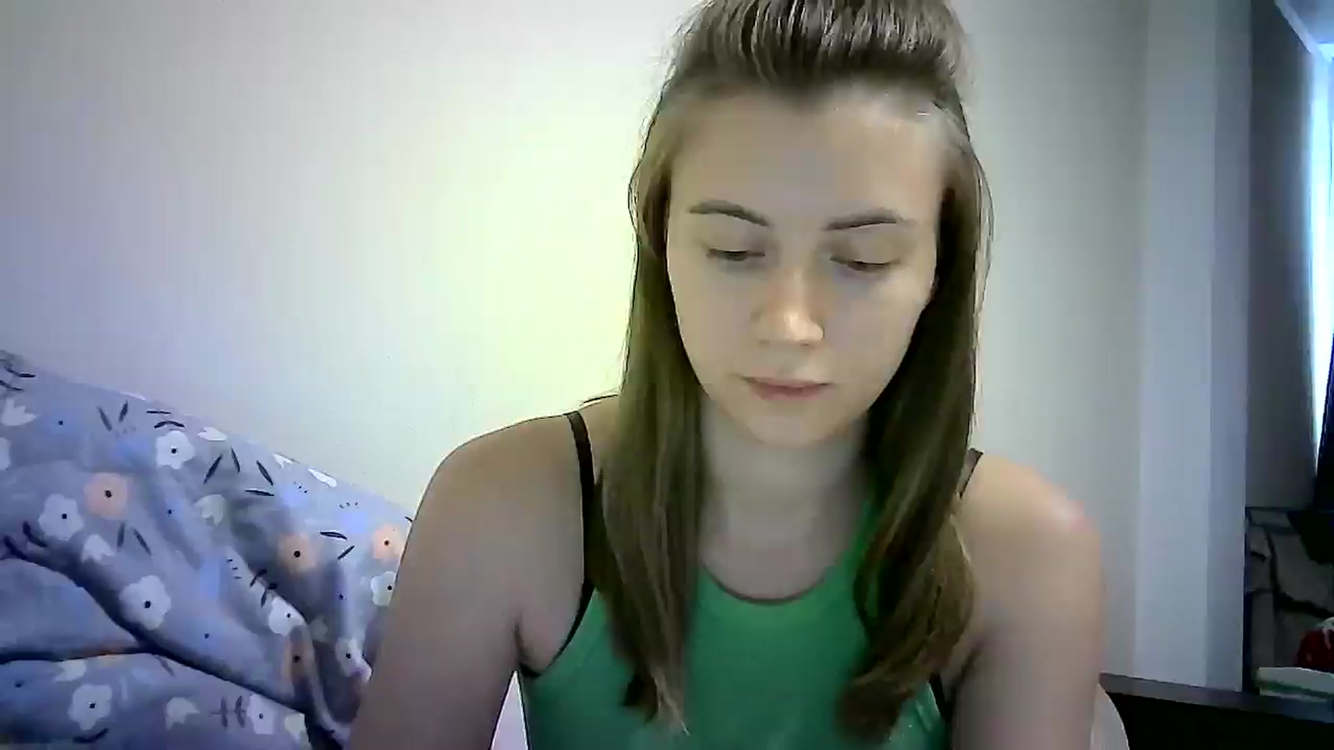 Gallery image thumbnail from Sulfate0's myfreecams stream on, 09/16/2024, 13:23 image 10 of 20