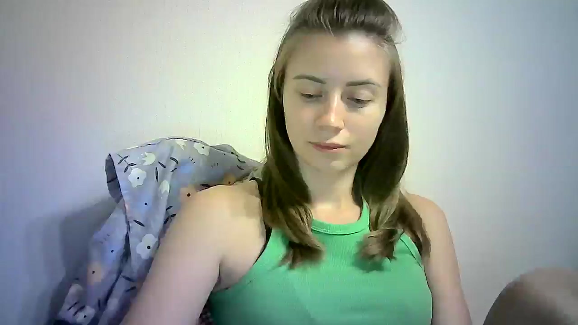 Gallery image thumbnail from Sulfate0's myfreecams stream on, 09/16/2024, 13:23 image 13 of 20