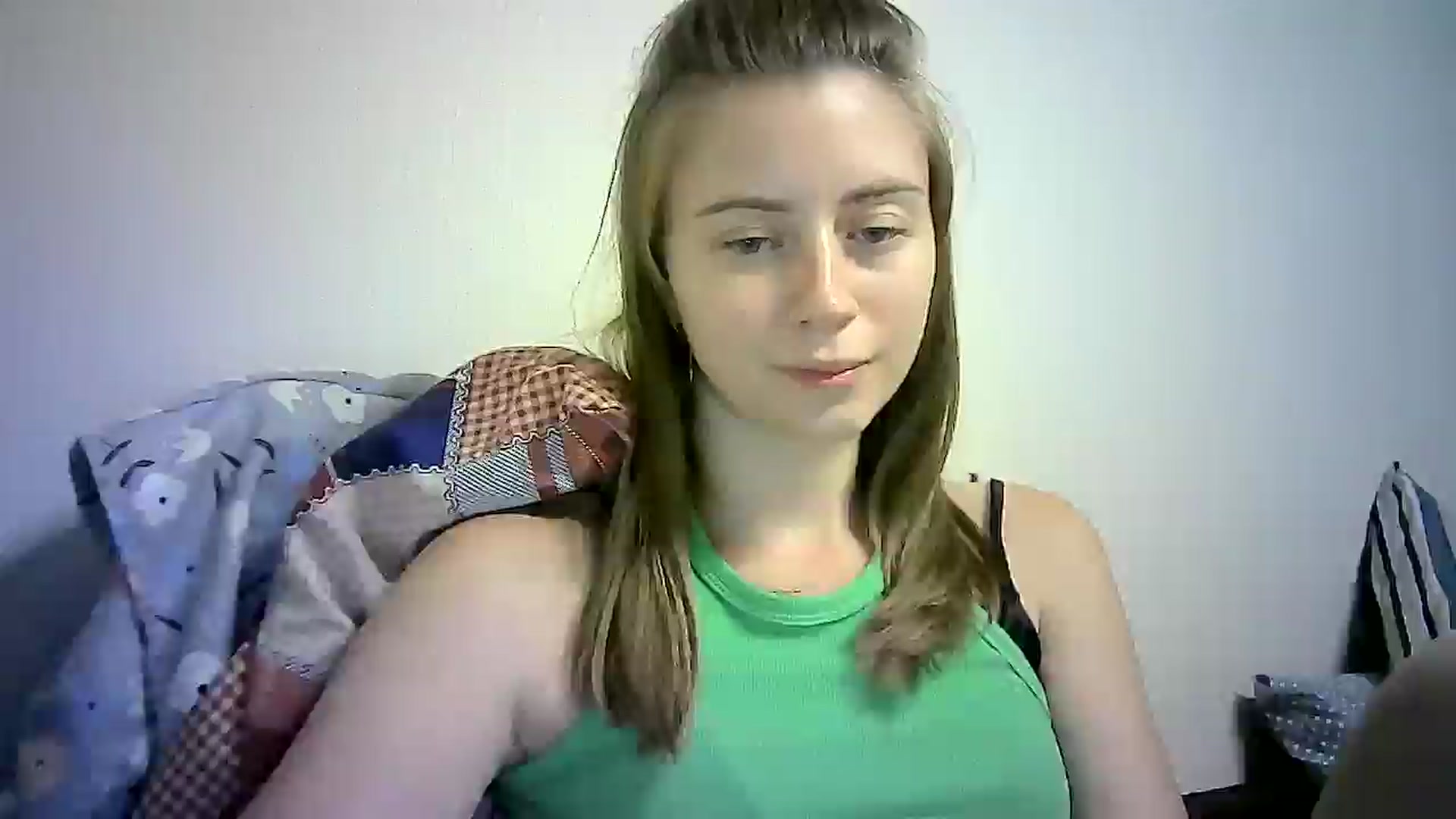 Gallery image thumbnail from Sulfate0's myfreecams stream on, 09/16/2024, 13:49 image 17 of 20