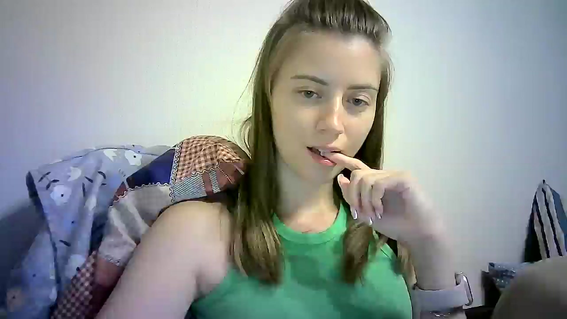 Gallery image thumbnail from Sulfate0's myfreecams stream on, 09/16/2024, 13:49 image 19 of 20