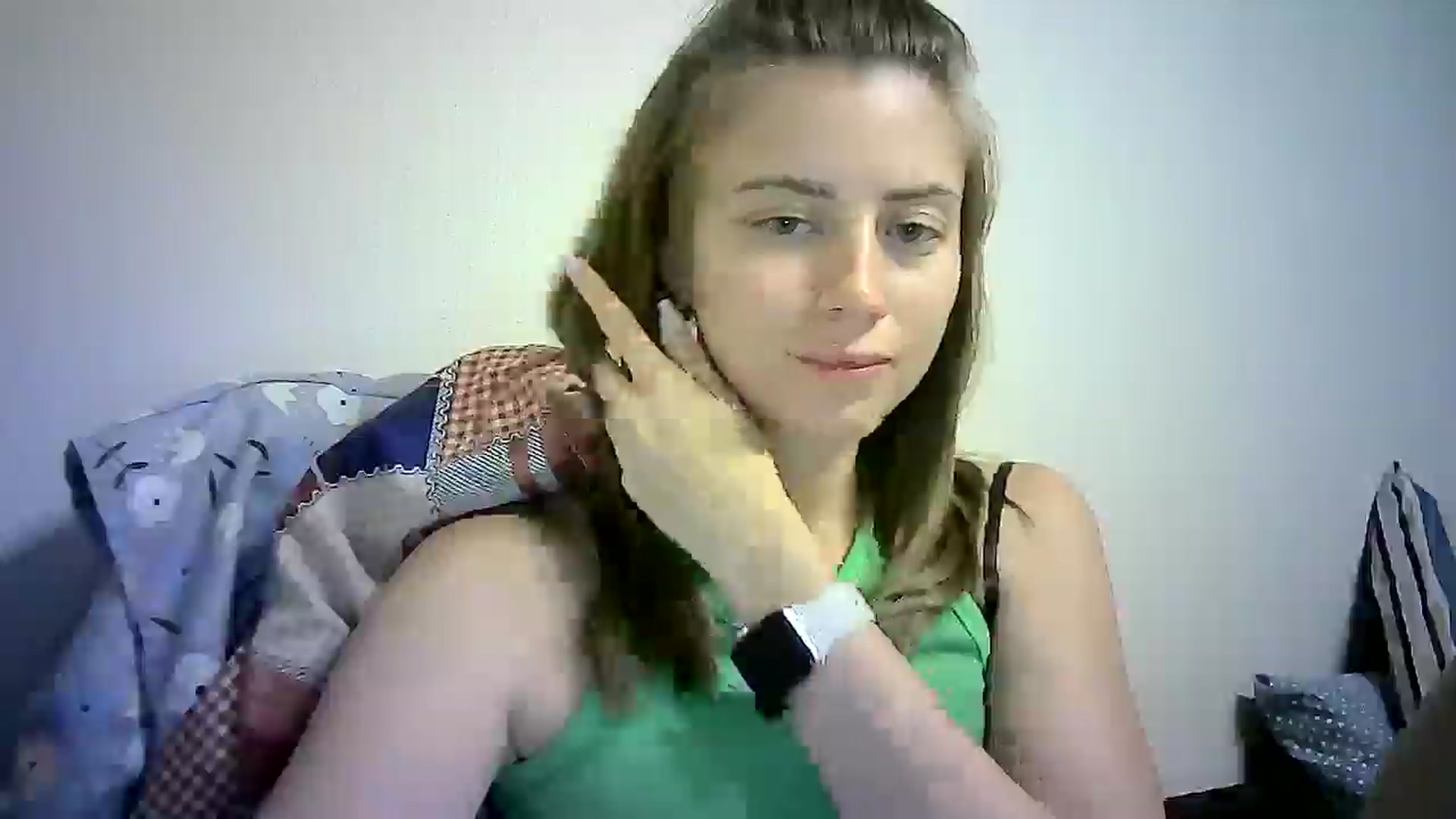 Gallery image thumbnail from Sulfate0's myfreecams stream on, 09/16/2024, 13:49 image 10 of 20