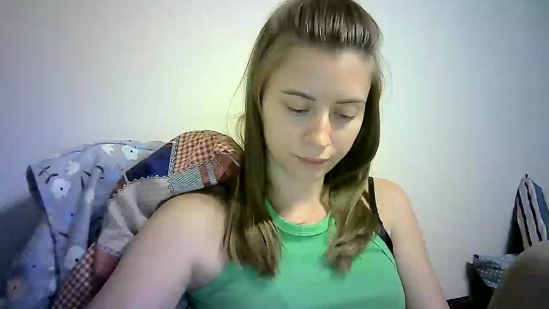 Gallery image thumbnail from Sulfate0's myfreecams stream on, 09/16/2024, 13:49 image 18 of 20