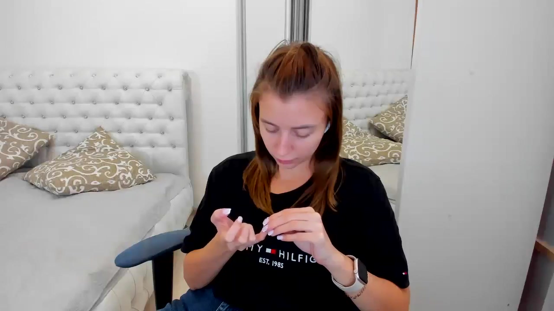 Gallery image thumbnail from Sulfate0's myfreecams stream on, 09/17/2024, 08:39 image 10 of 20