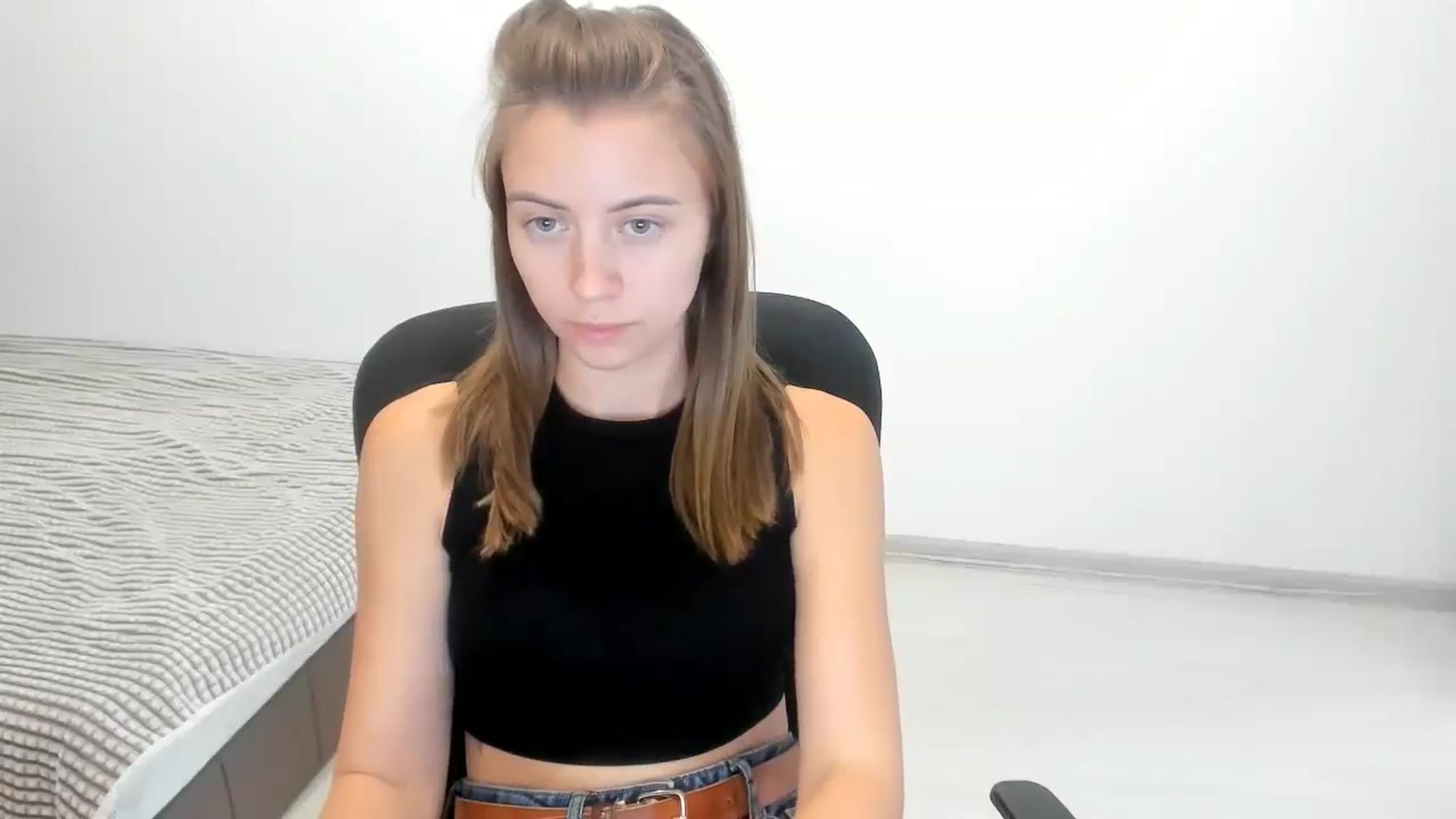 Gallery image thumbnail from Sulfate0's myfreecams stream on, 09/18/2024, 09:32 image 19 of 20