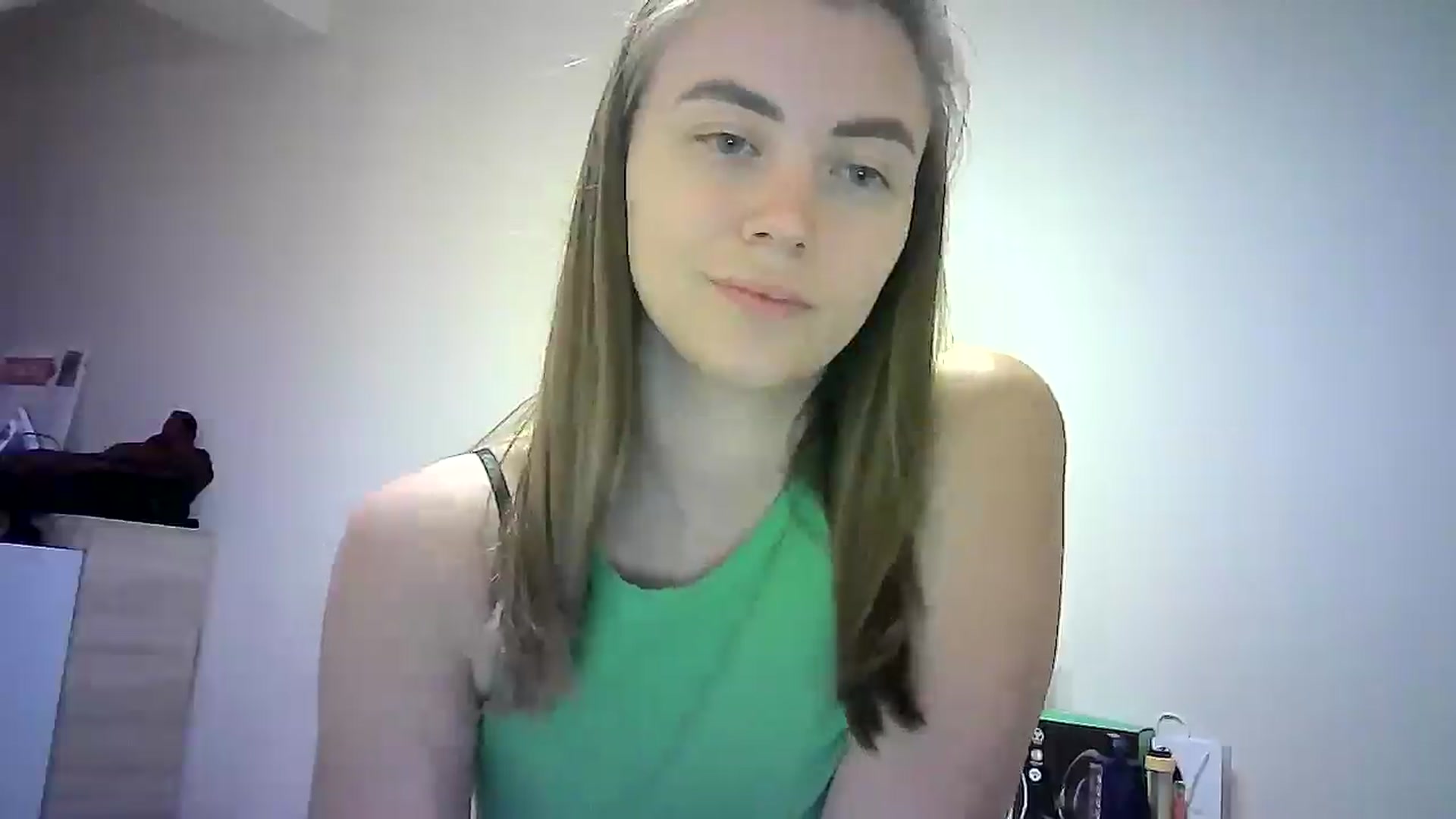Gallery image thumbnail from Sulfate0's myfreecams stream on, 09/19/2024, 08:28 image 16 of 20