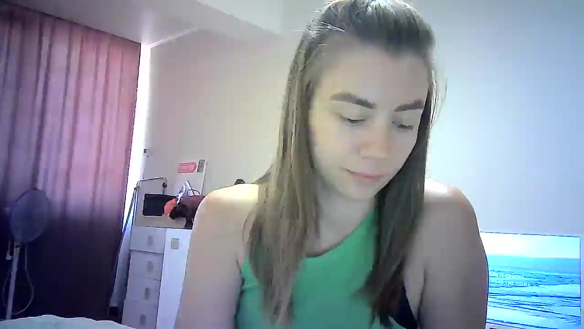Gallery image thumbnail from Sulfate0's myfreecams stream on, 09/19/2024, 09:40 image 15 of 20