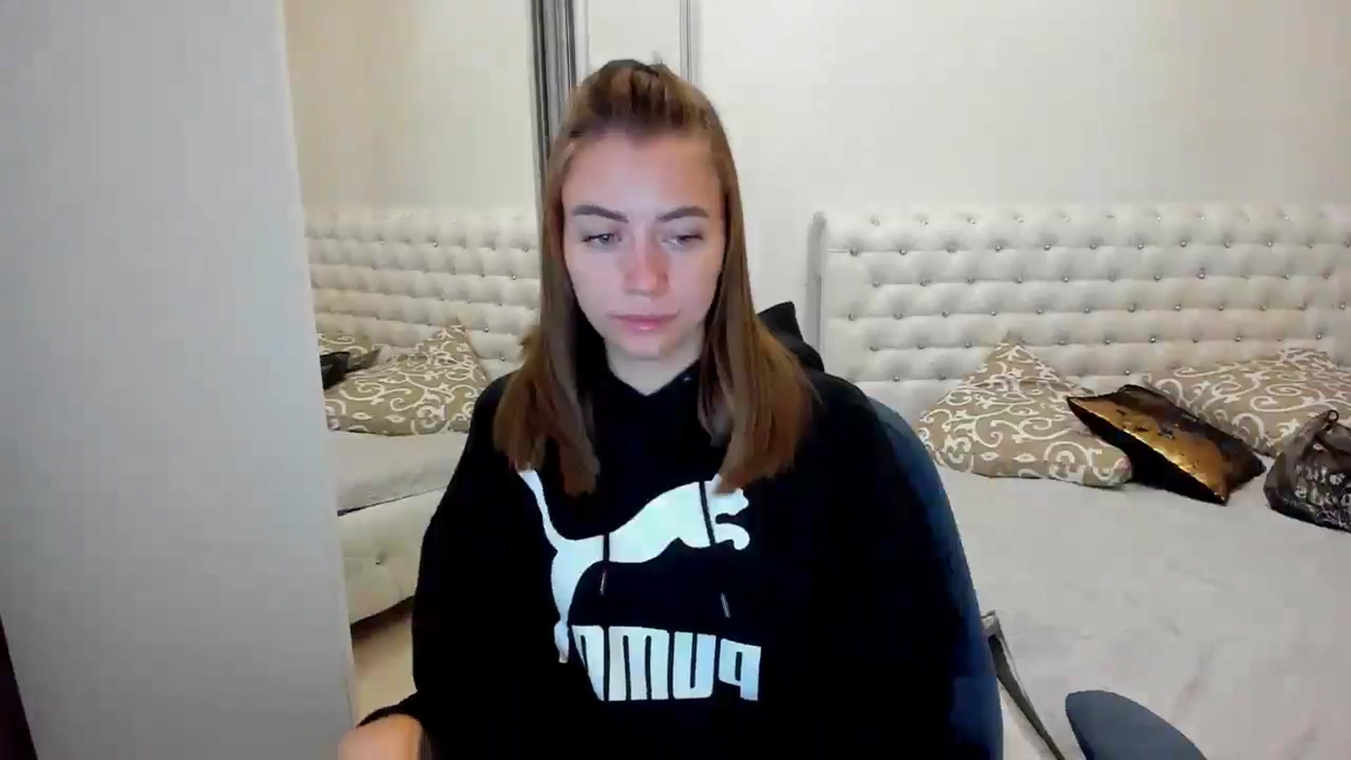 Gallery image thumbnail from Sulfate0's myfreecams stream on, 09/21/2024, 07:37 image 17 of 20