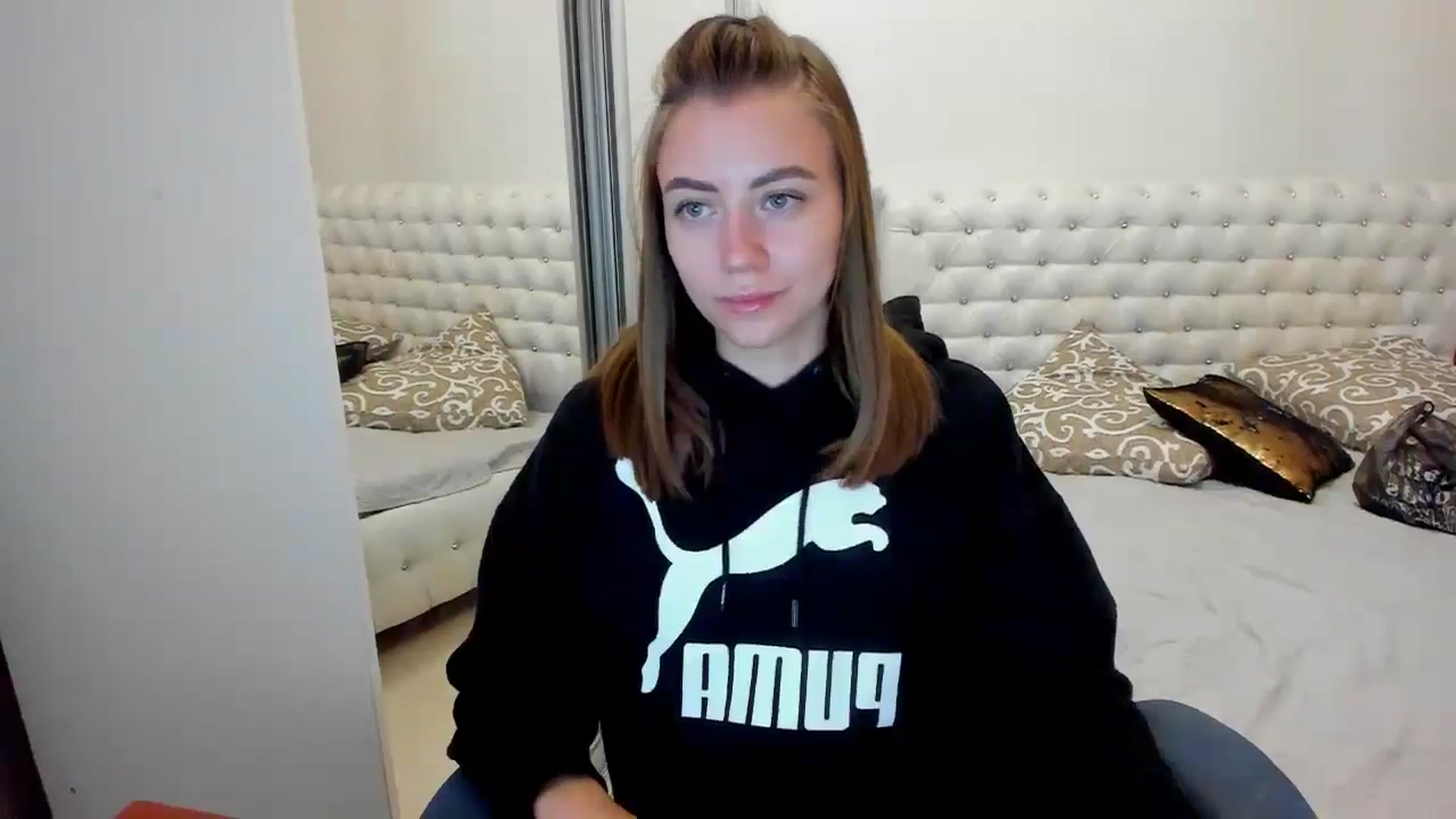 Gallery image thumbnail from Sulfate0's myfreecams stream on, 09/21/2024, 07:37 image 6 of 20