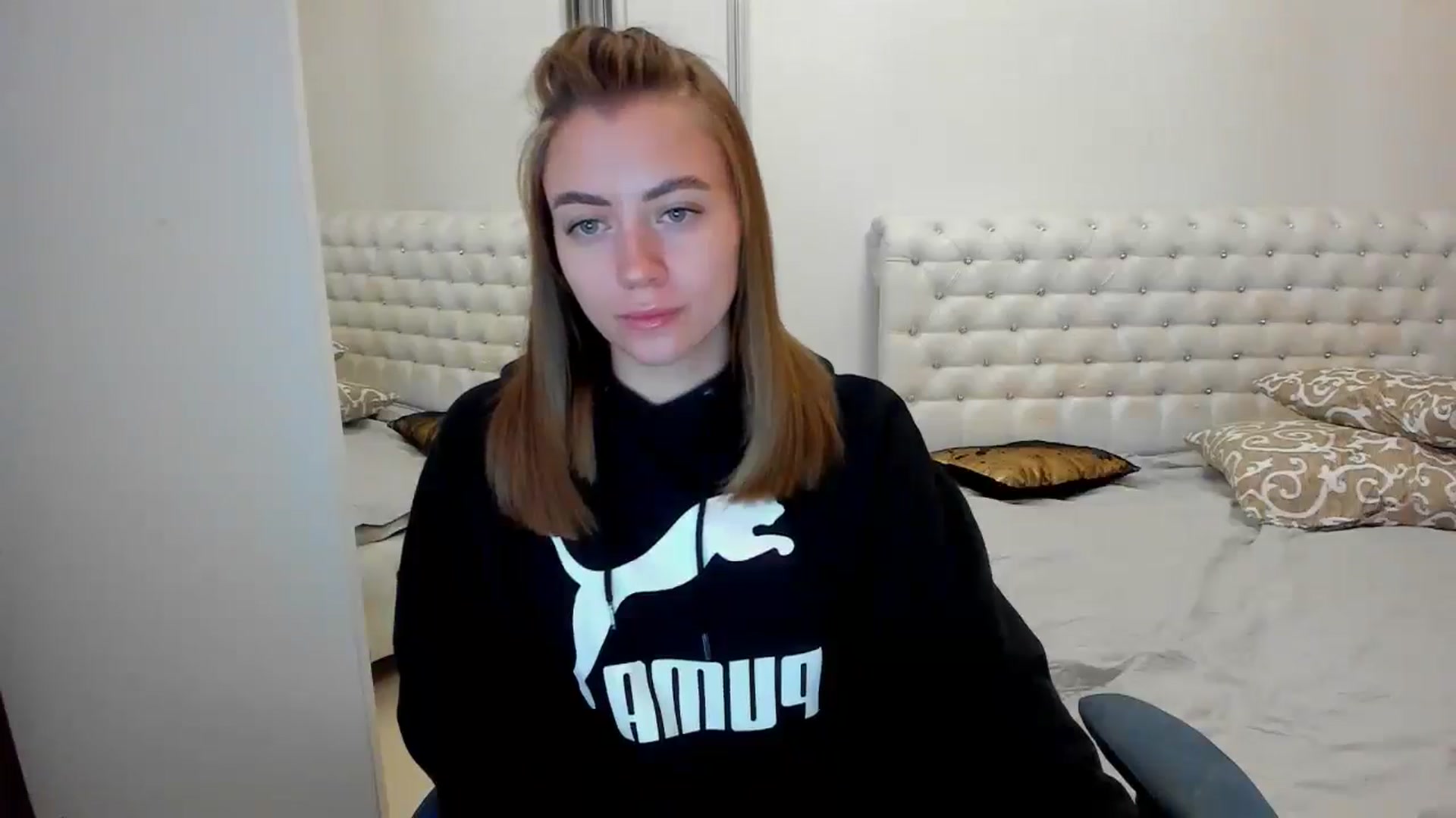 Gallery image thumbnail from Sulfate0's myfreecams stream on, 09/21/2024, 08:37 image 12 of 20