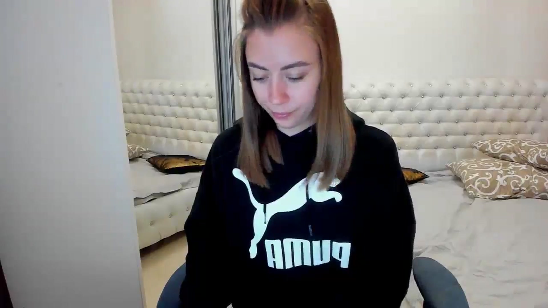 Gallery image thumbnail from Sulfate0's myfreecams stream on, 09/21/2024, 08:37 image 7 of 20