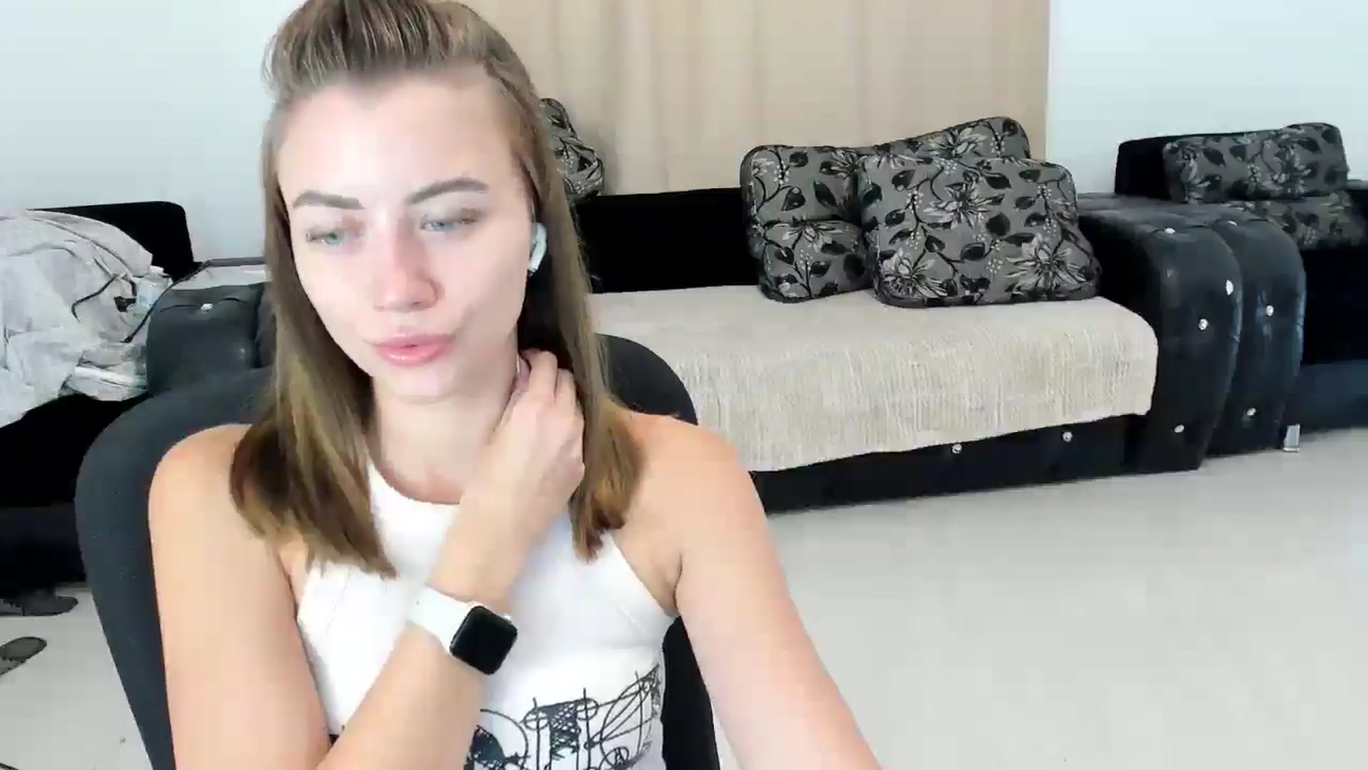 Gallery image thumbnail from Sulfate0's myfreecams stream on, 09/26/2024, 08:49 image 8 of 20