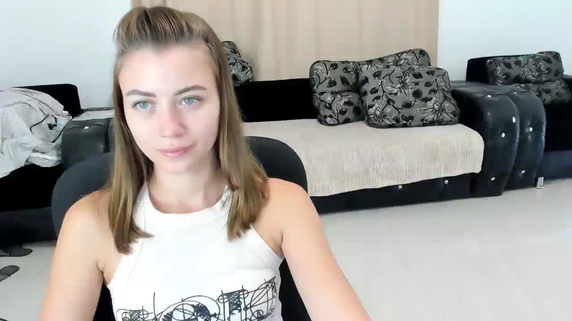 Gallery image thumbnail from Sulfate0's myfreecams stream on, 09/26/2024, 08:49 image 15 of 20