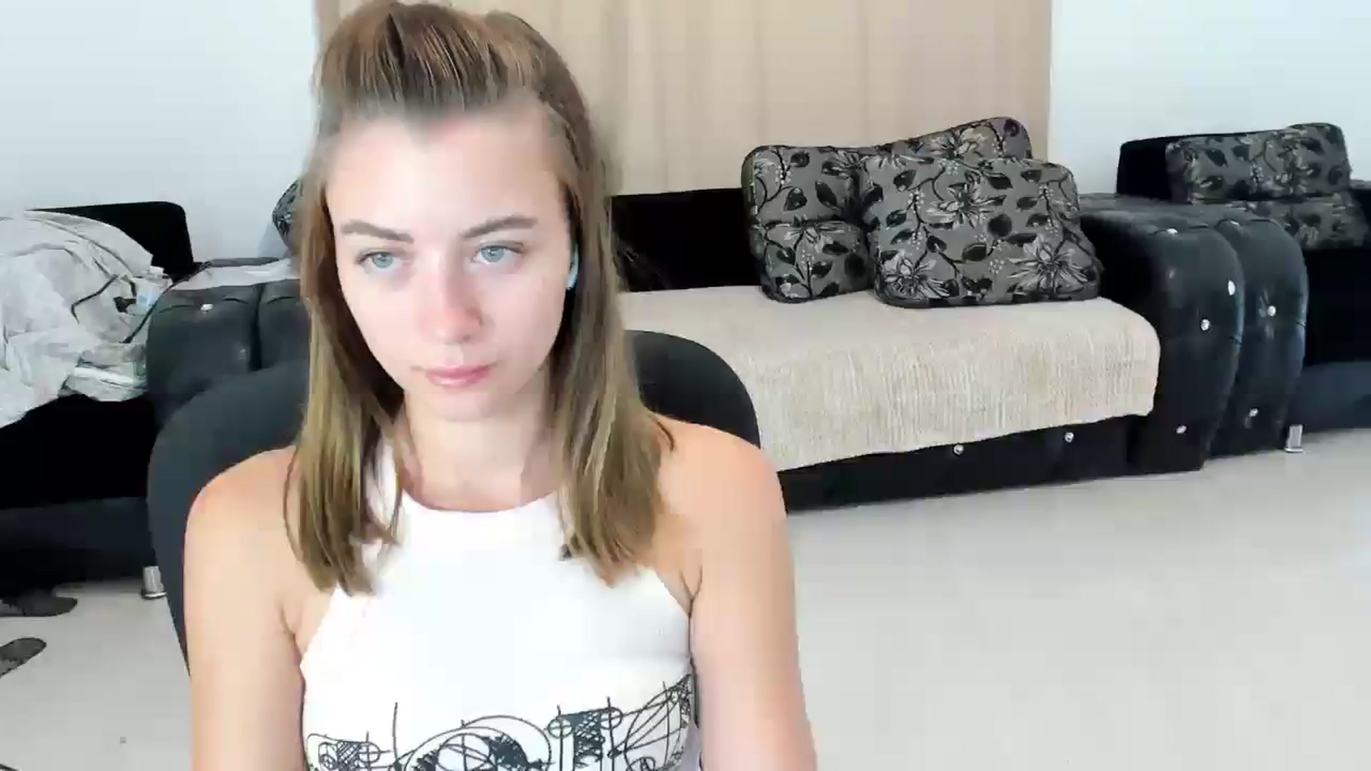 Gallery image thumbnail from Sulfate0's myfreecams stream on, 09/26/2024, 08:49 image 11 of 20