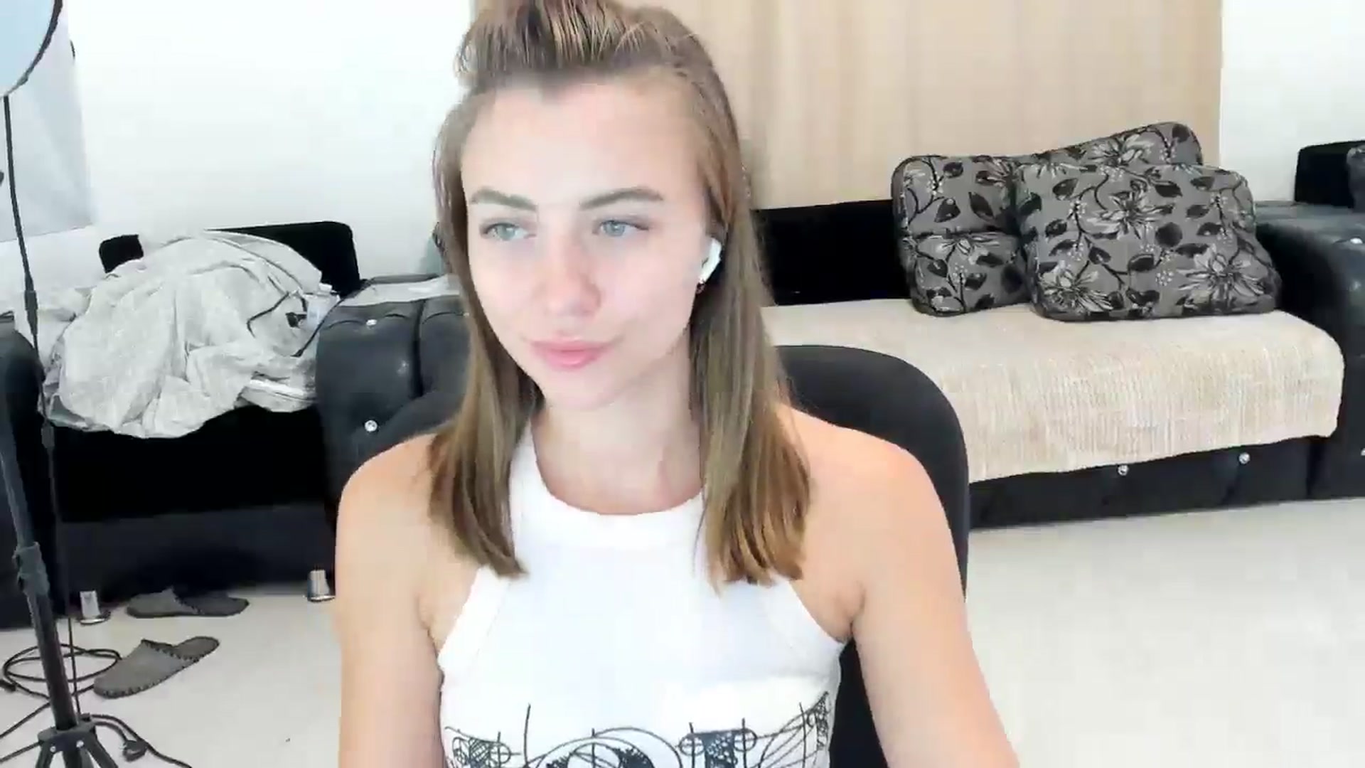 Gallery image thumbnail from Sulfate0's myfreecams stream on, 09/26/2024, 09:40 image 18 of 20