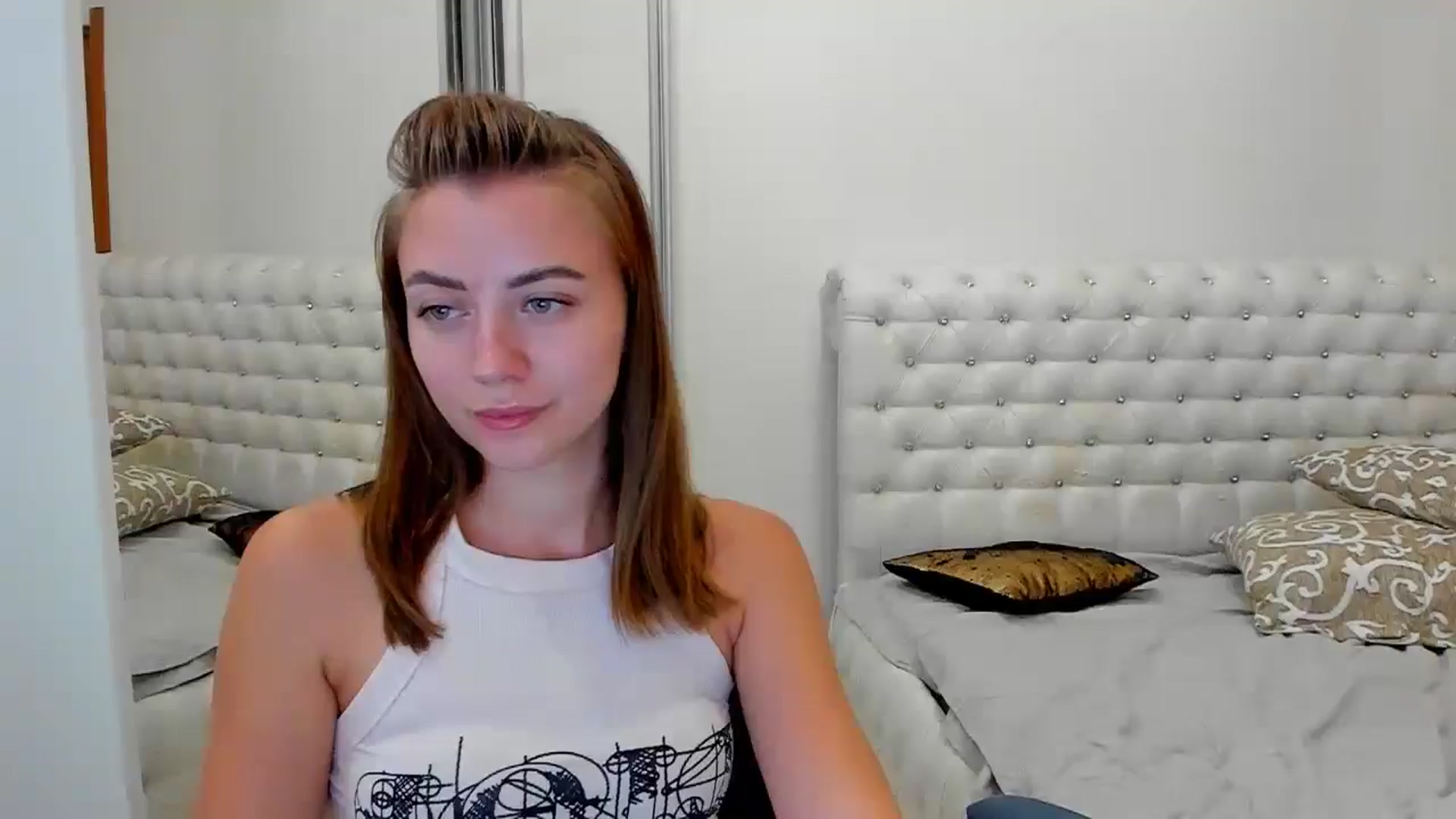 Gallery image thumbnail from Sulfate0's myfreecams stream on, 09/26/2024, 11:06 image 1 of 20
