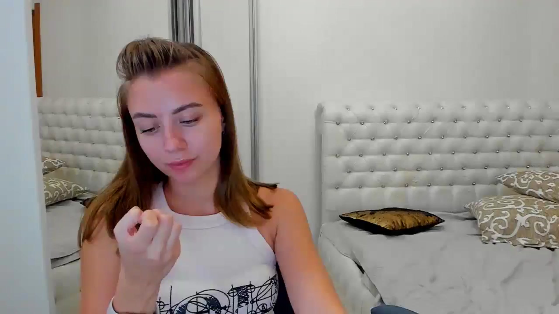 Gallery image thumbnail from Sulfate0's myfreecams stream on, 09/26/2024, 11:06 image 4 of 20