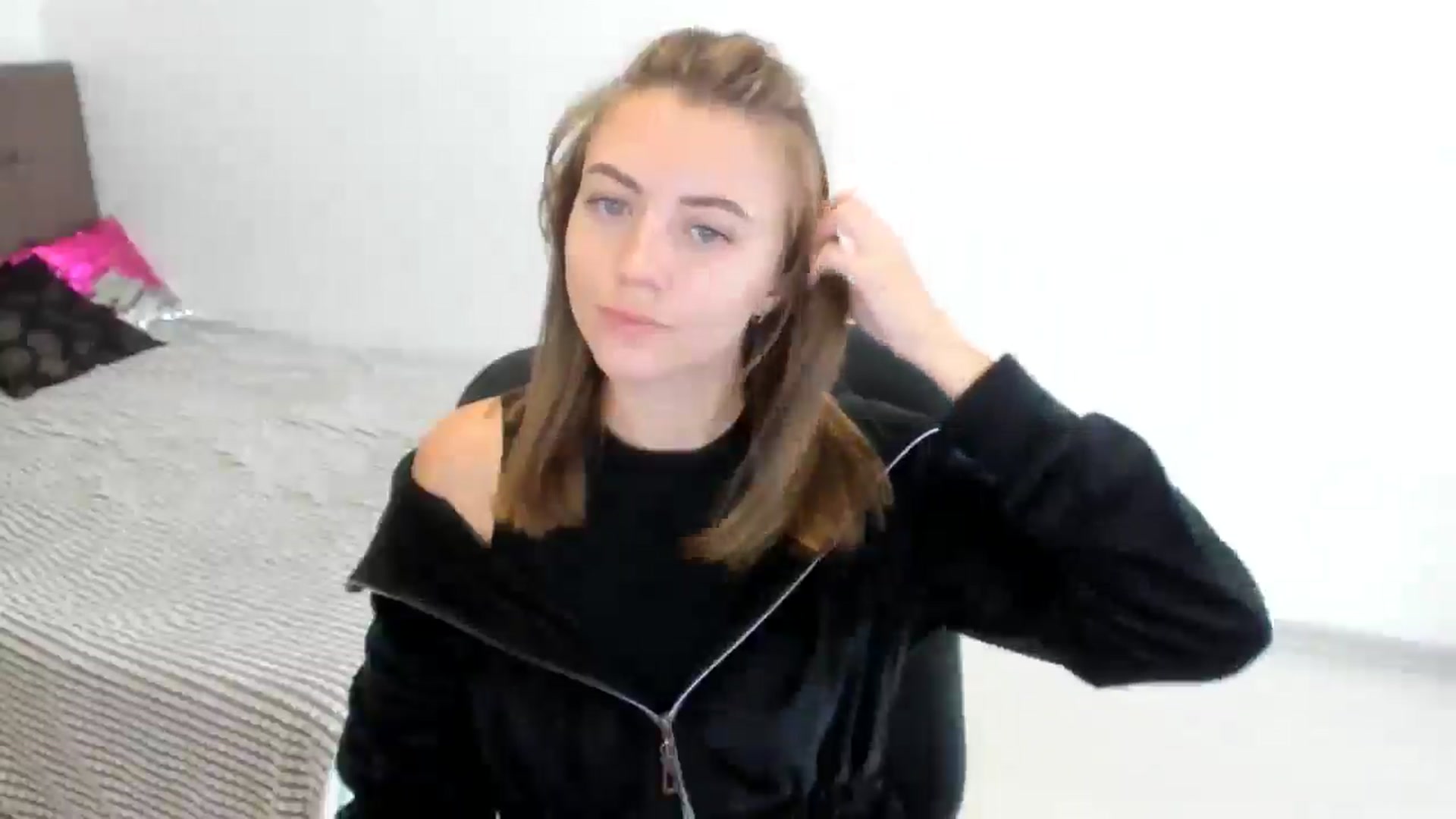 Gallery image thumbnail from Sulfate0's myfreecams stream on, 09/27/2024, 08:33 image 19 of 20