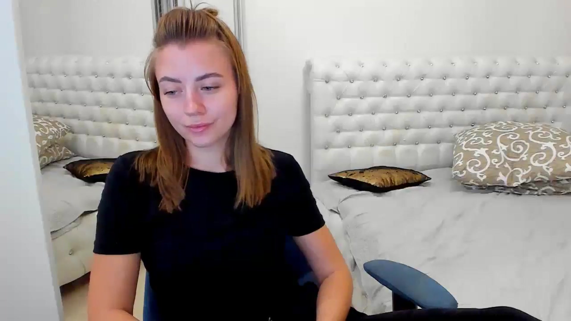 Gallery image thumbnail from Sulfate0's myfreecams stream on, 09/28/2024, 09:18 image 11 of 20