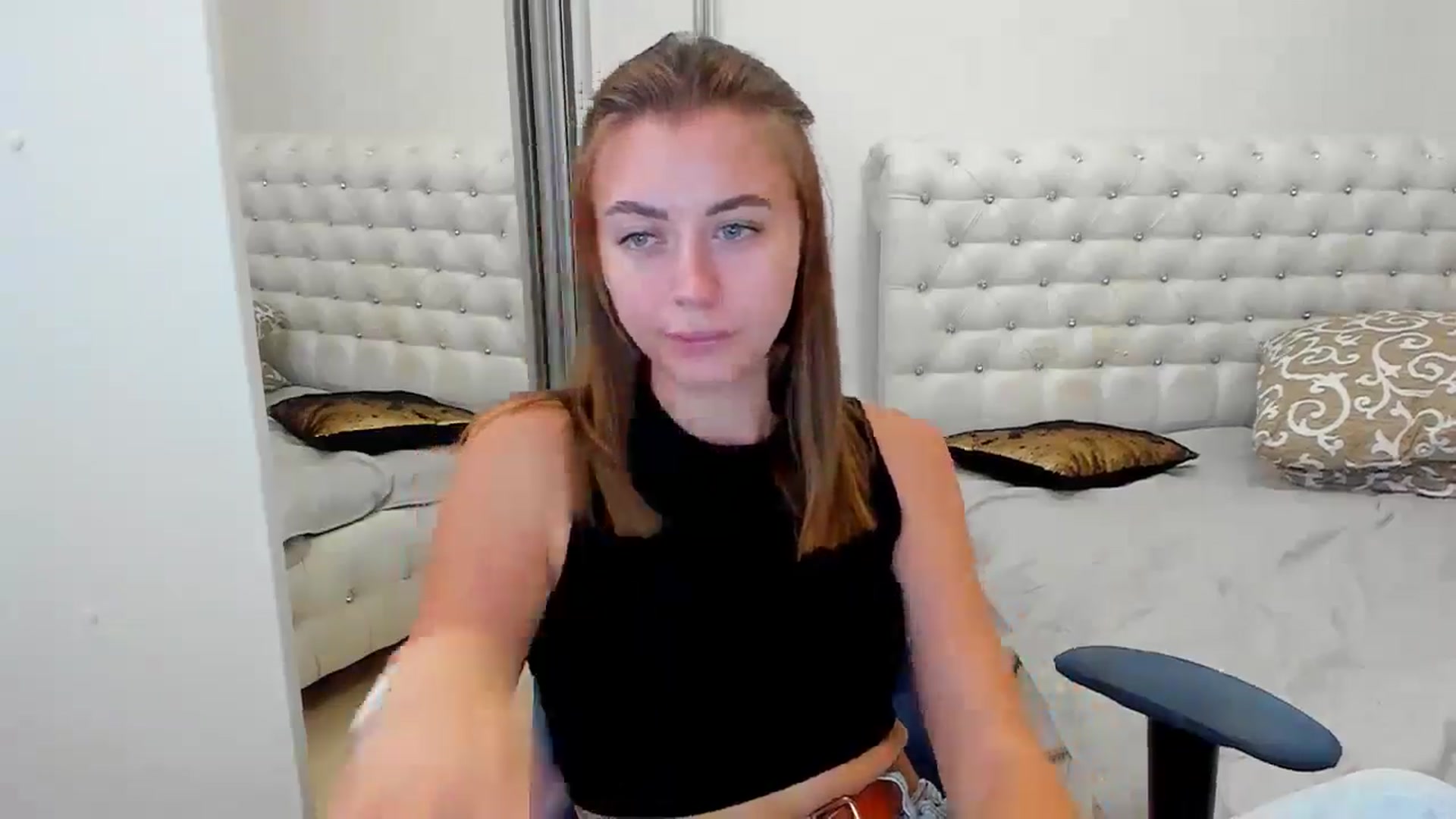 Gallery image thumbnail from Sulfate0's myfreecams stream on, 09/29/2024, 08:50 image 4 of 20