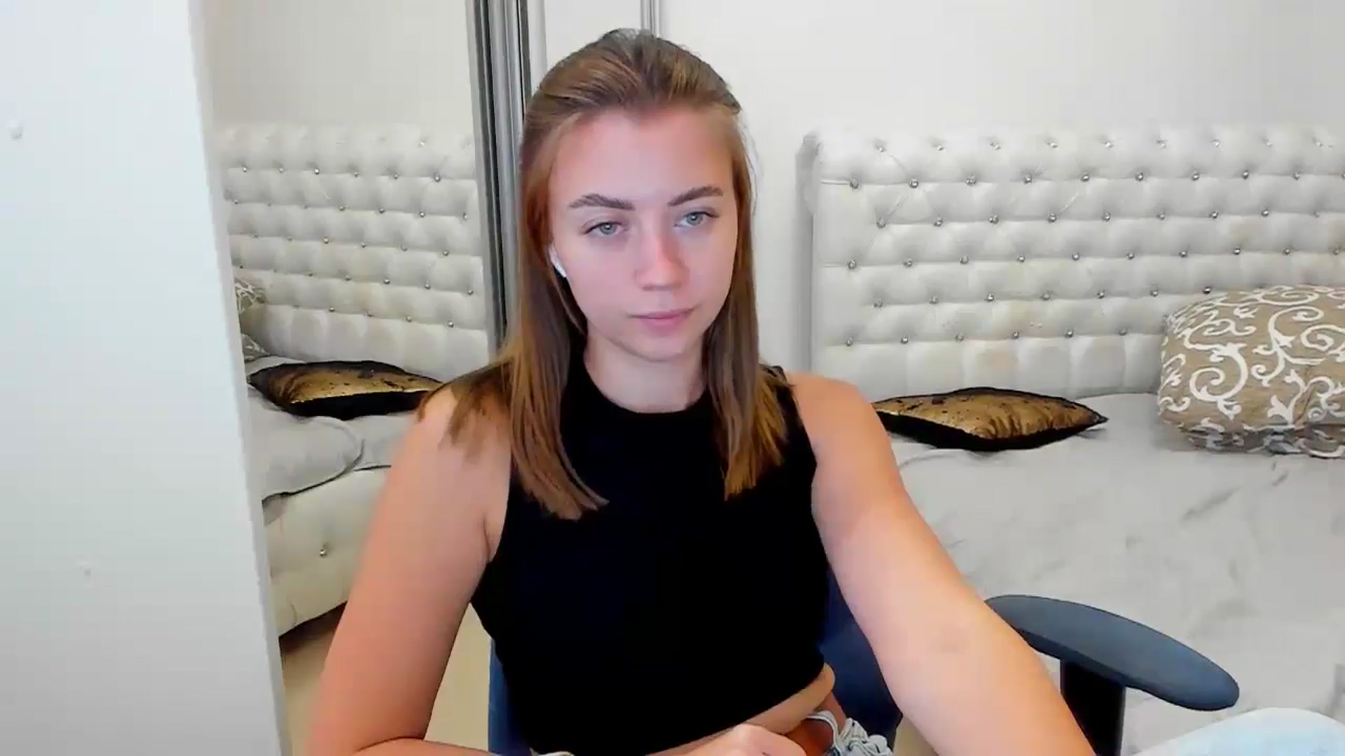 Gallery image thumbnail from Sulfate0's myfreecams stream on, 09/29/2024, 08:50 image 2 of 20