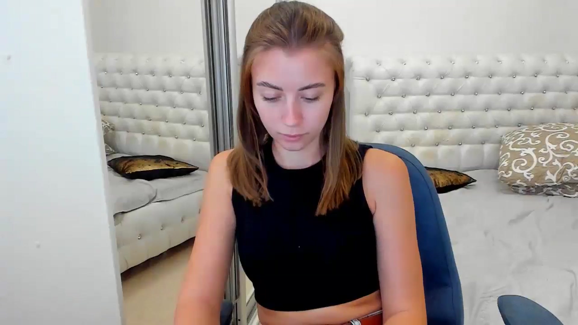 Gallery image thumbnail from Sulfate0's myfreecams stream on, 09/29/2024, 09:17 image 16 of 20