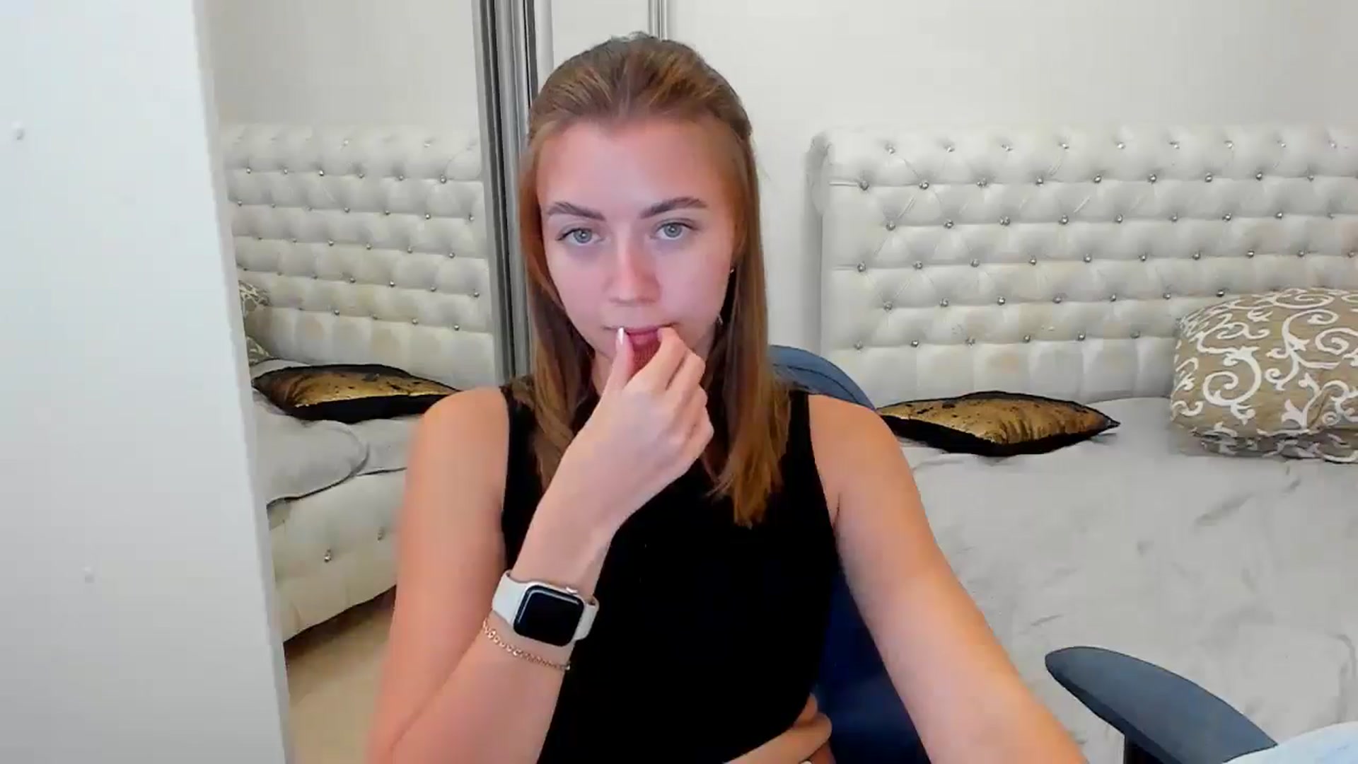 Gallery image thumbnail from Sulfate0's myfreecams stream on, 09/29/2024, 09:54 image 17 of 20