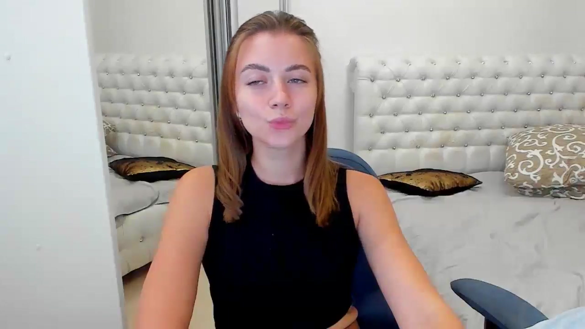 Gallery image thumbnail from Sulfate0's myfreecams stream on, 09/29/2024, 09:54 image 11 of 20
