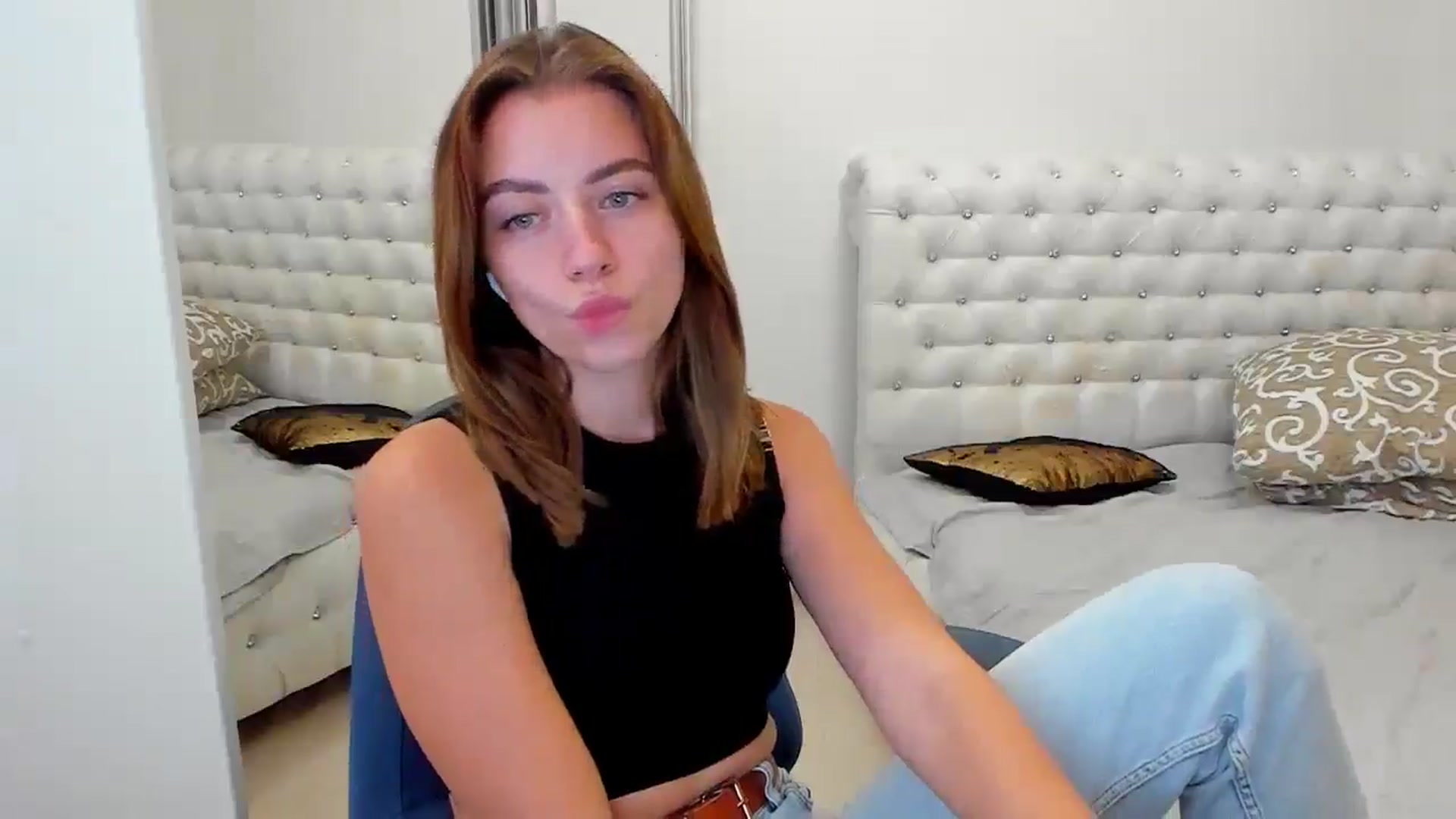 Gallery image thumbnail from Sulfate0's myfreecams stream on, 09/29/2024, 11:26 image 15 of 20