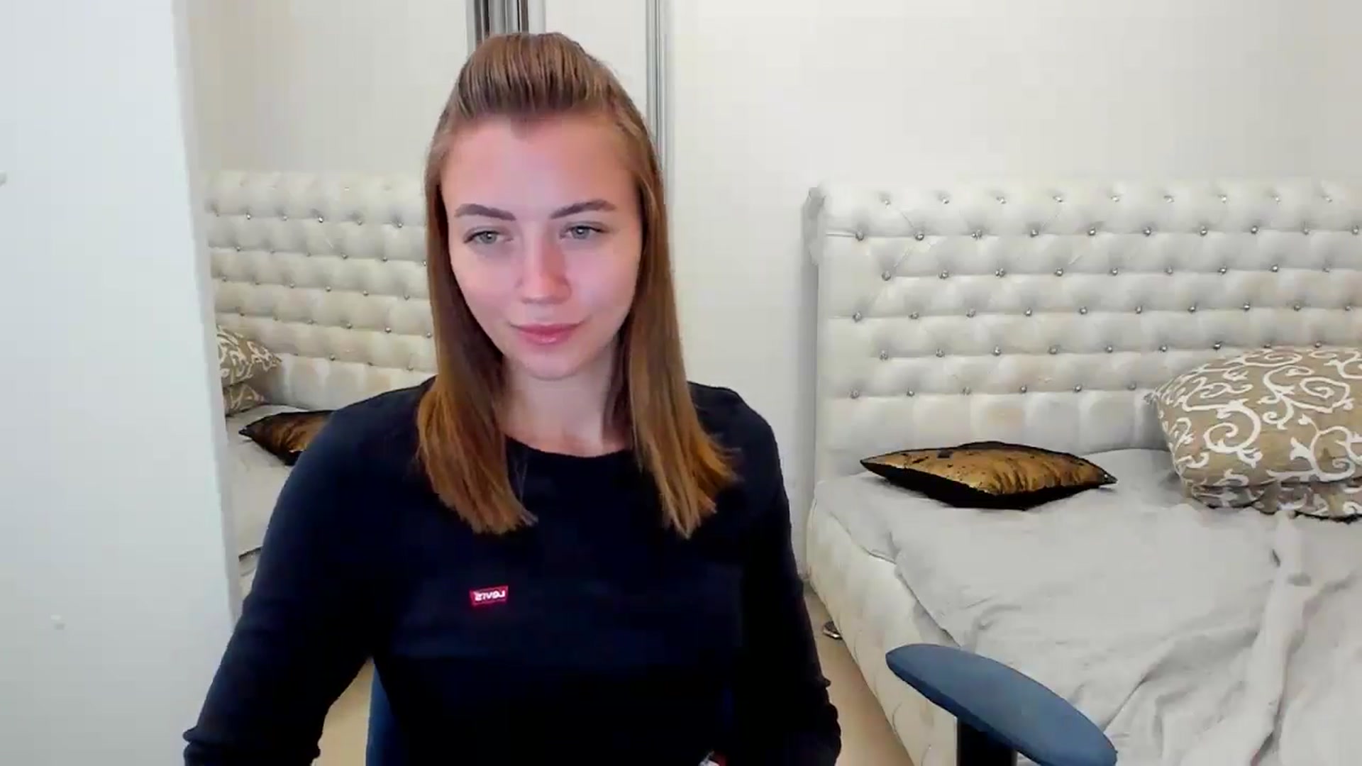 Gallery image thumbnail from Sulfate0's myfreecams stream on, 09/30/2024, 08:12 image 8 of 20
