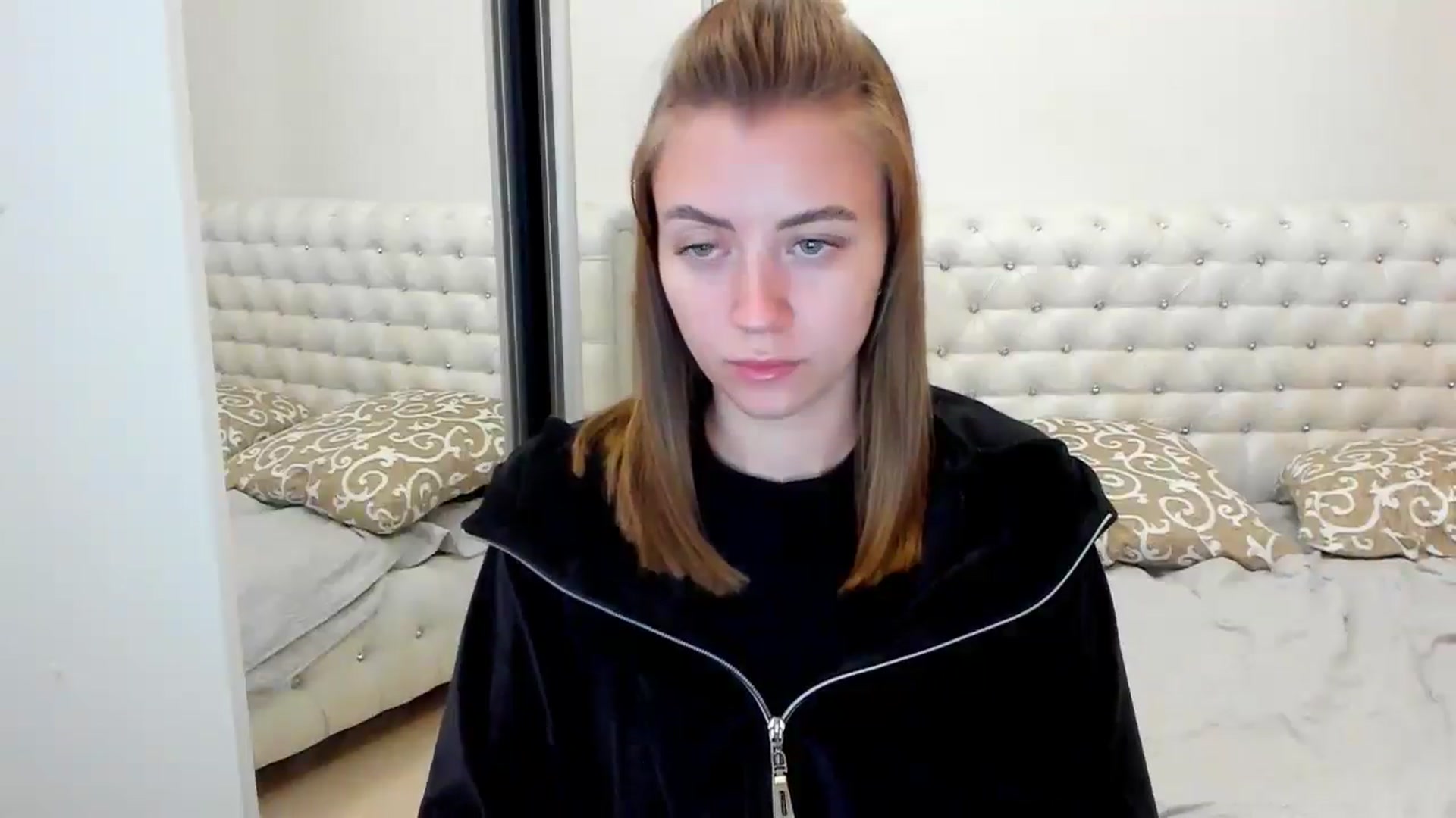 Gallery image thumbnail from Sulfate0's myfreecams stream on, 10/01/2024, 08:32 image 6 of 20