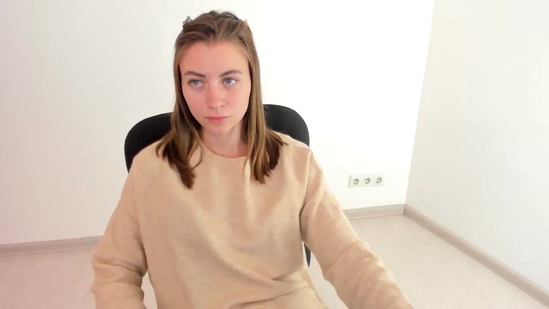 Gallery image thumbnail from Sulfate0's myfreecams stream on, 10/03/2024, 11:36 image 19 of 20