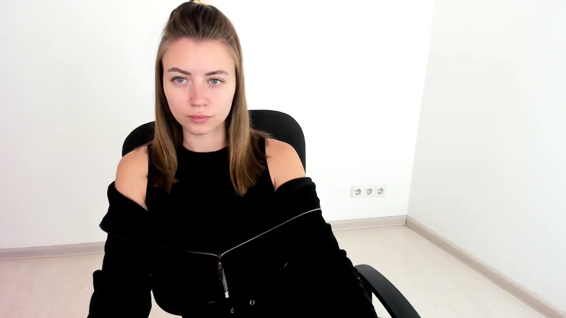 Gallery image thumbnail from Sulfate0's myfreecams stream on, 10/05/2024, 06:58 image 4 of 20