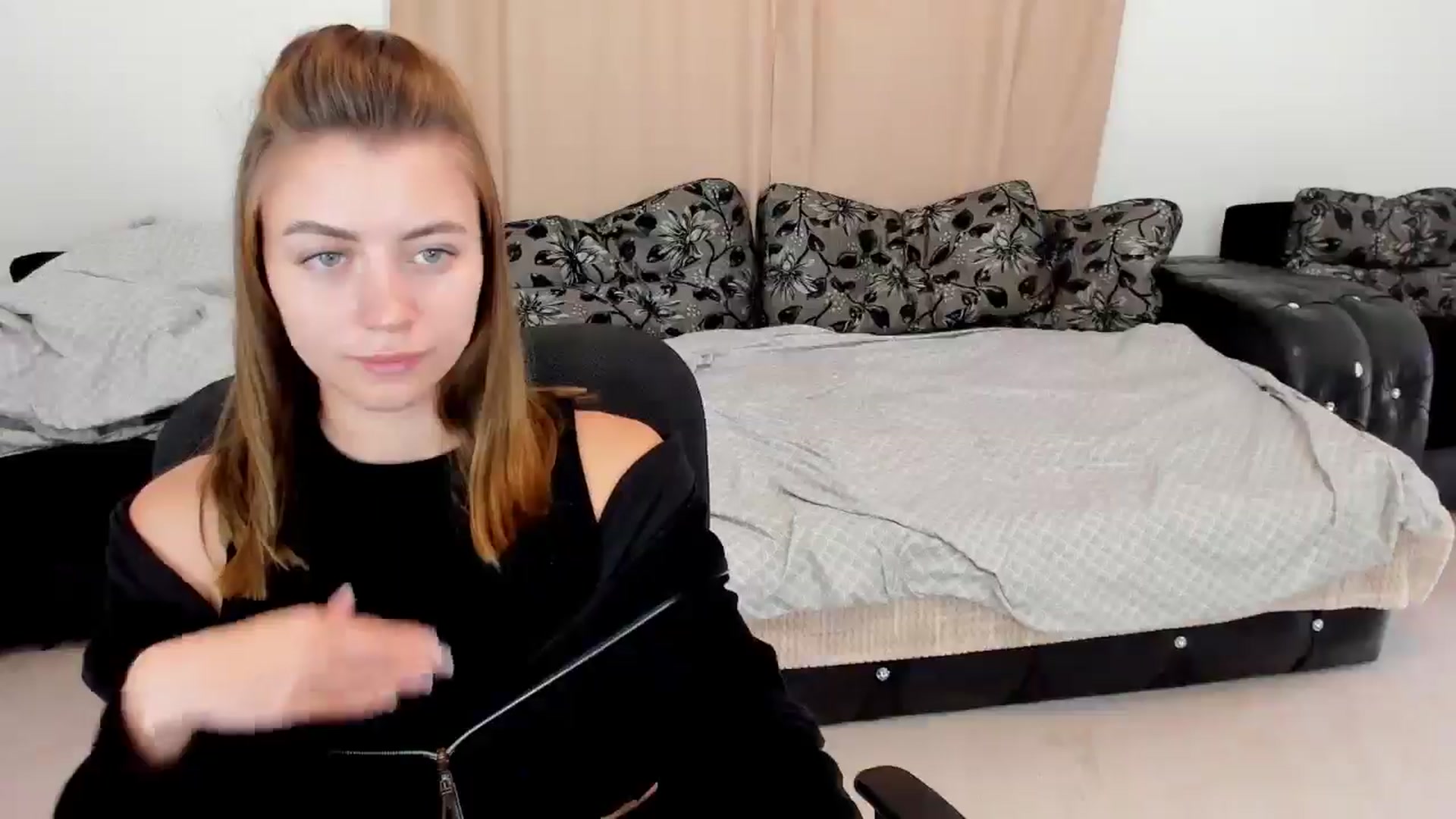 Gallery image thumbnail from Sulfate0's myfreecams stream on, 10/05/2024, 08:52 image 11 of 20
