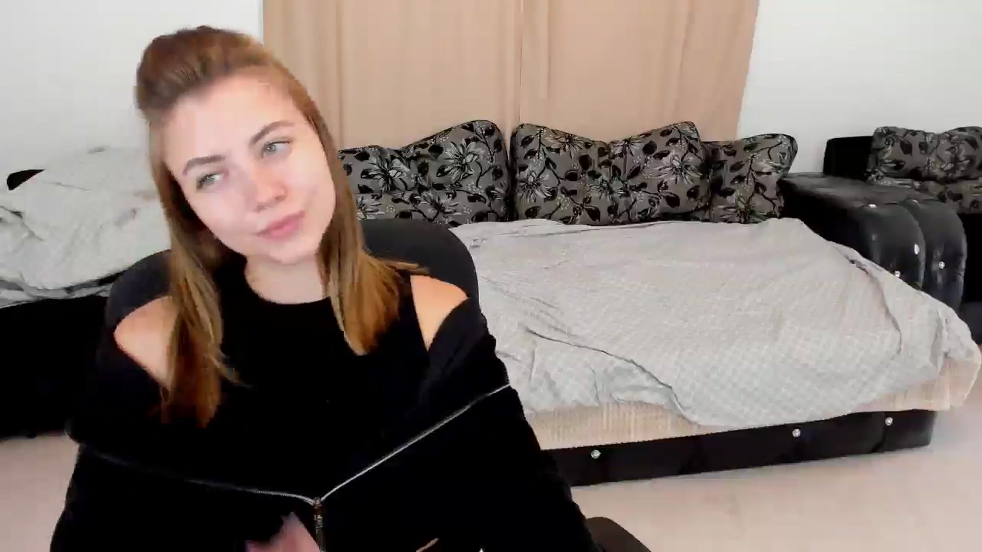 Gallery image thumbnail from Sulfate0's myfreecams stream on, 10/05/2024, 08:52 image 10 of 20