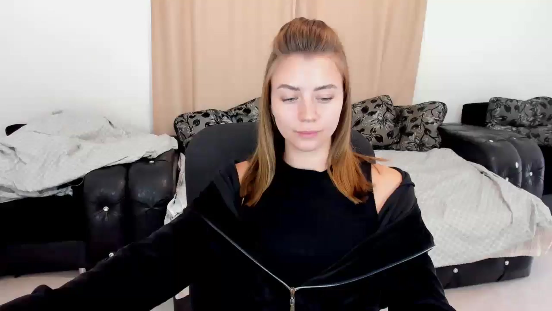 Gallery image thumbnail from Sulfate0's myfreecams stream on, 10/05/2024, 09:30 image 17 of 20