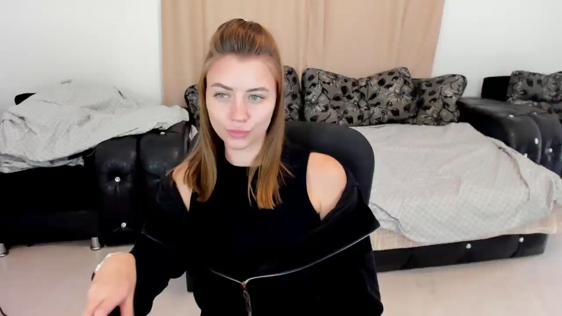Gallery image thumbnail from Sulfate0's myfreecams stream on, 10/05/2024, 09:30 image 6 of 20