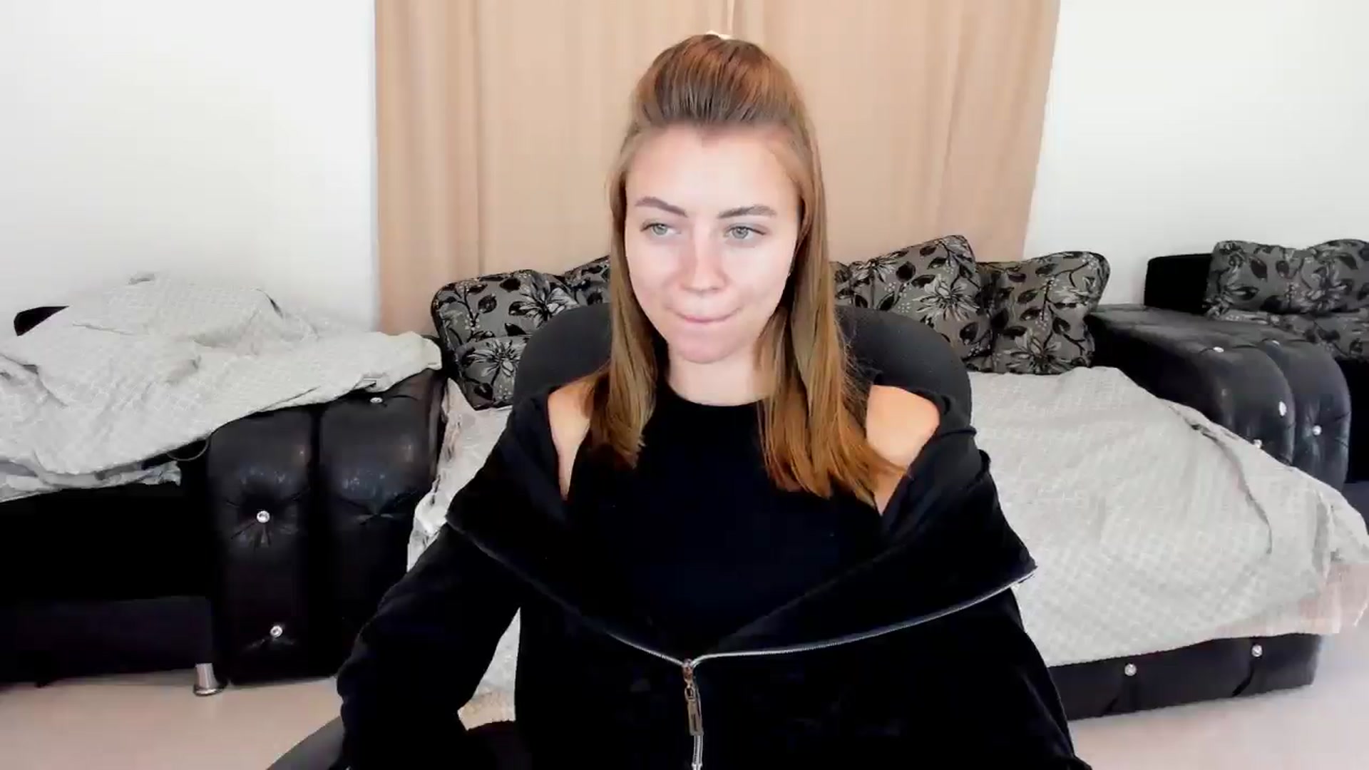 Gallery image thumbnail from Sulfate0's myfreecams stream on, 10/05/2024, 09:30 image 11 of 20