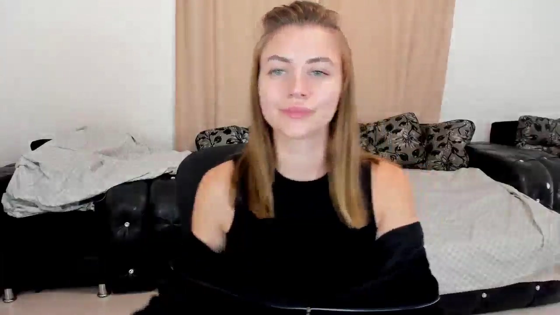 Gallery image thumbnail from Sulfate0's myfreecams stream on, 10/05/2024, 11:21 image 4 of 20