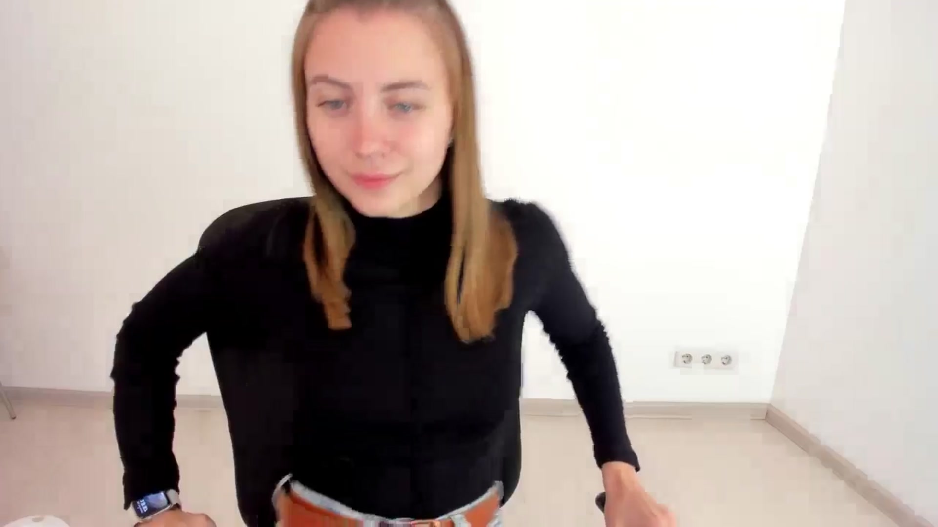 Gallery image thumbnail from Sulfate0's myfreecams stream on, 10/14/2024, 11:09 image 15 of 20
