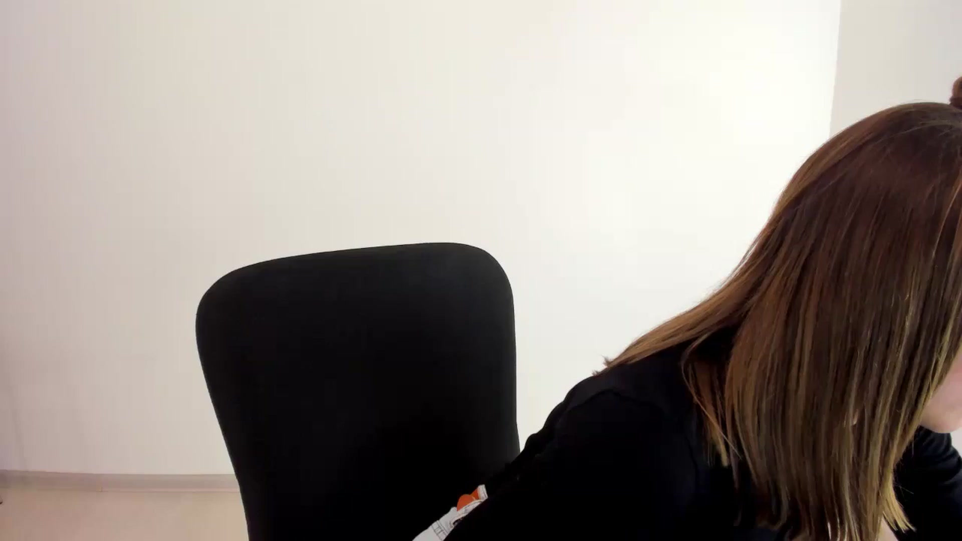 Gallery image thumbnail from Sulfate0's myfreecams stream on, 10/14/2024, 12:05 image 17 of 20