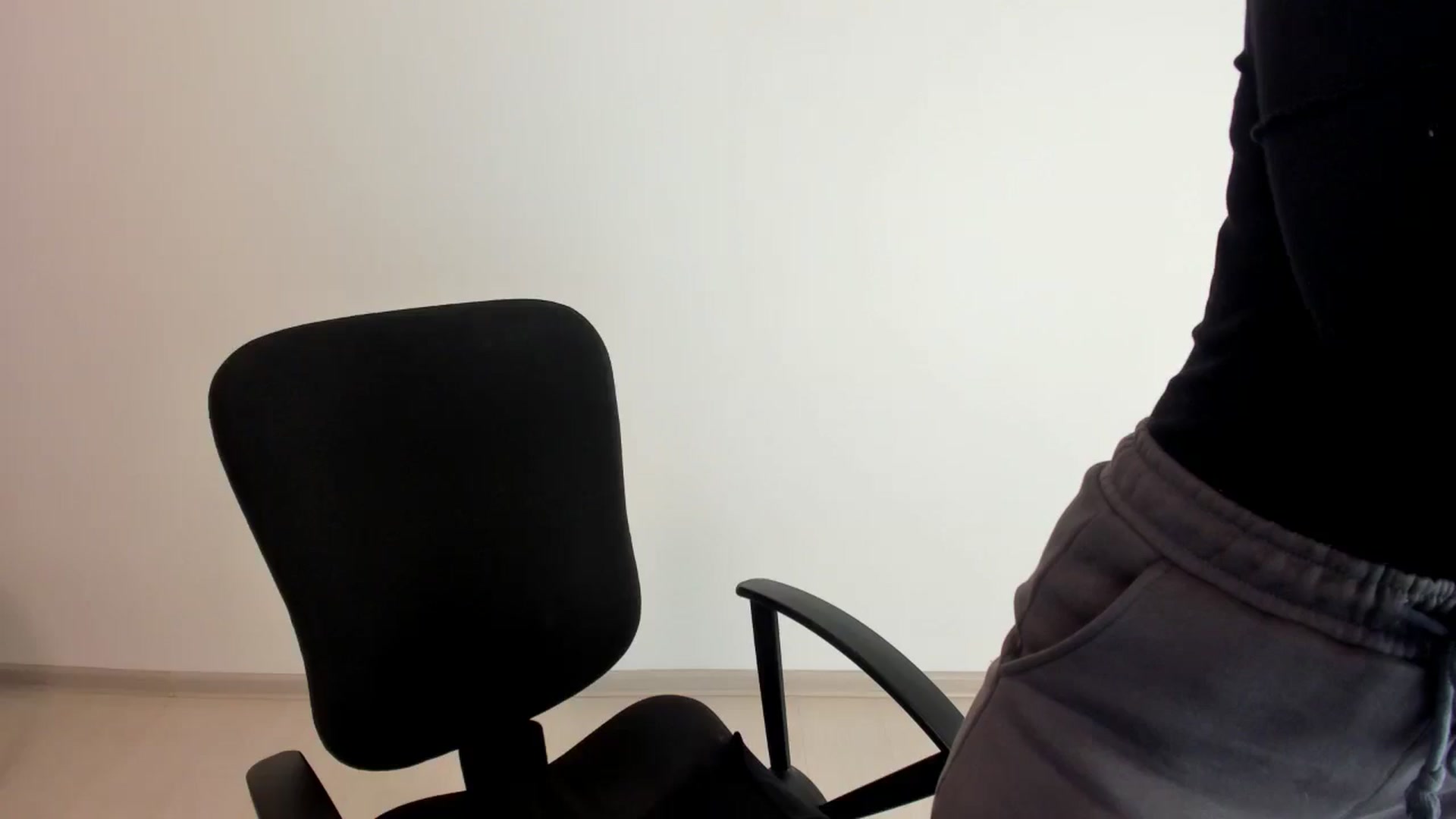 Gallery image thumbnail from Sulfate0's myfreecams stream on, 10/15/2024, 09:07 image 1 of 20
