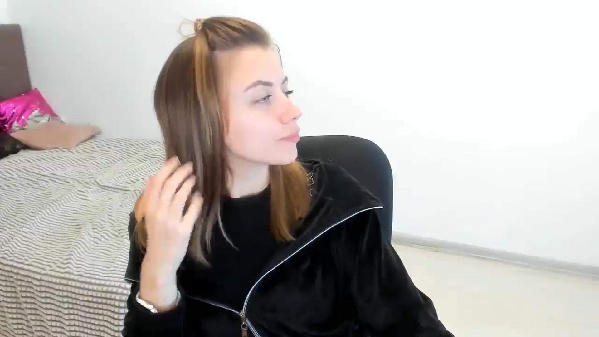 Gallery image thumbnail from Sulfate0's myfreecams stream on, 10/21/2024, 10:04 image 9 of 20