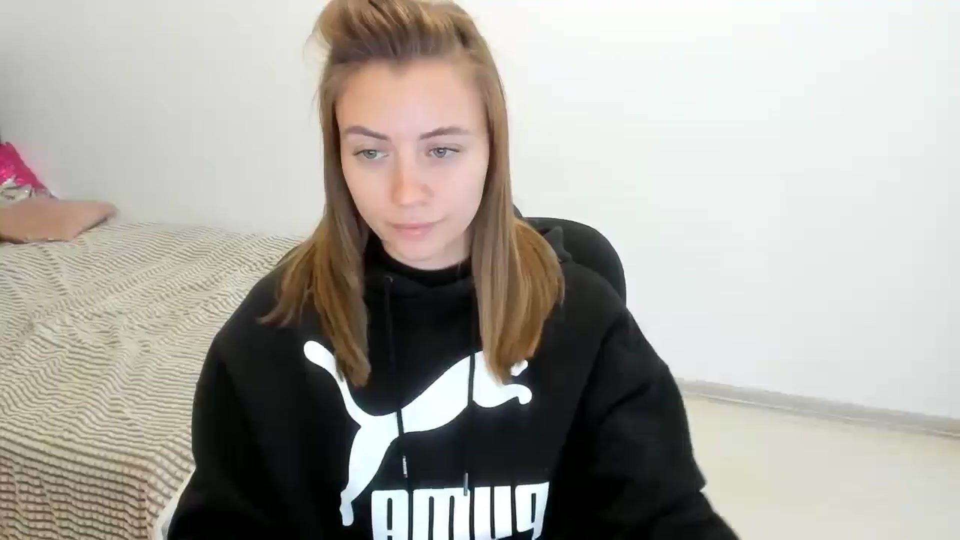 Gallery image thumbnail from Sulfate0's myfreecams stream on, 10/24/2024, 07:41 image 8 of 20