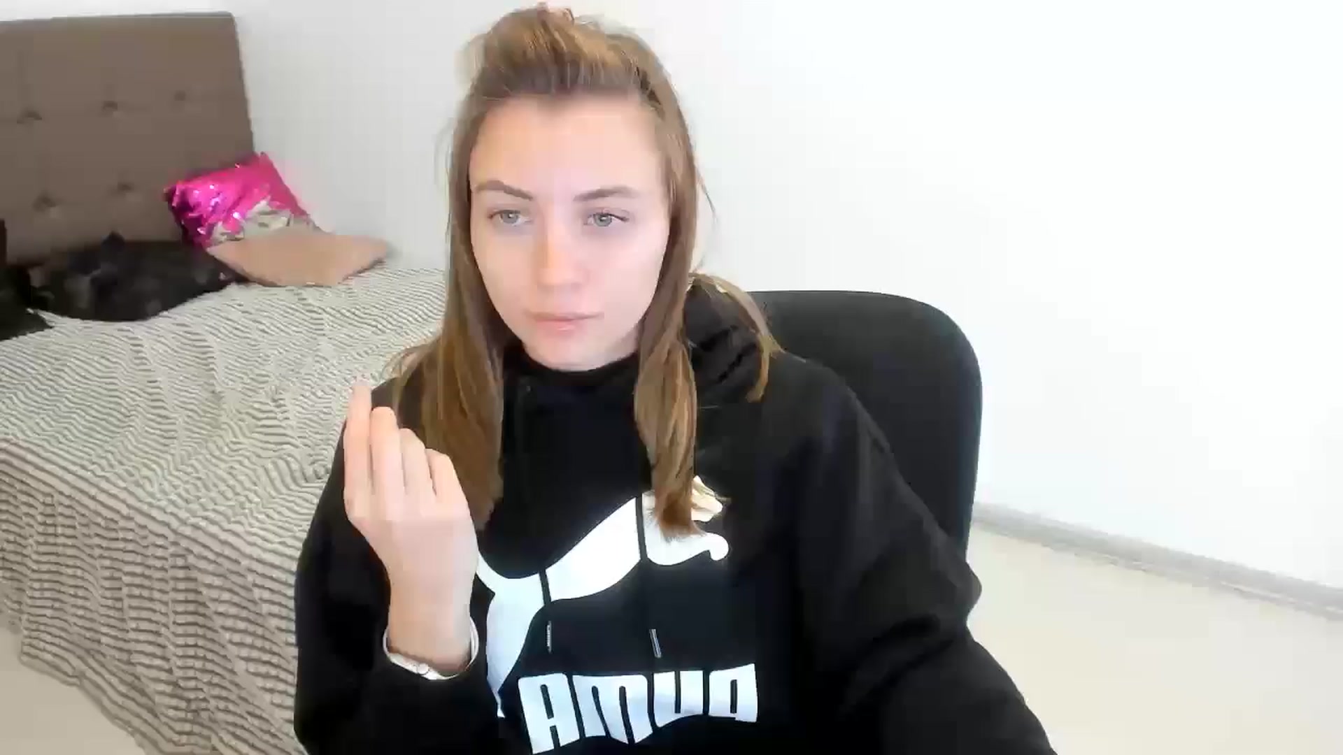 Gallery image thumbnail from Sulfate0's myfreecams stream on, 10/24/2024, 10:06 image 20 of 20