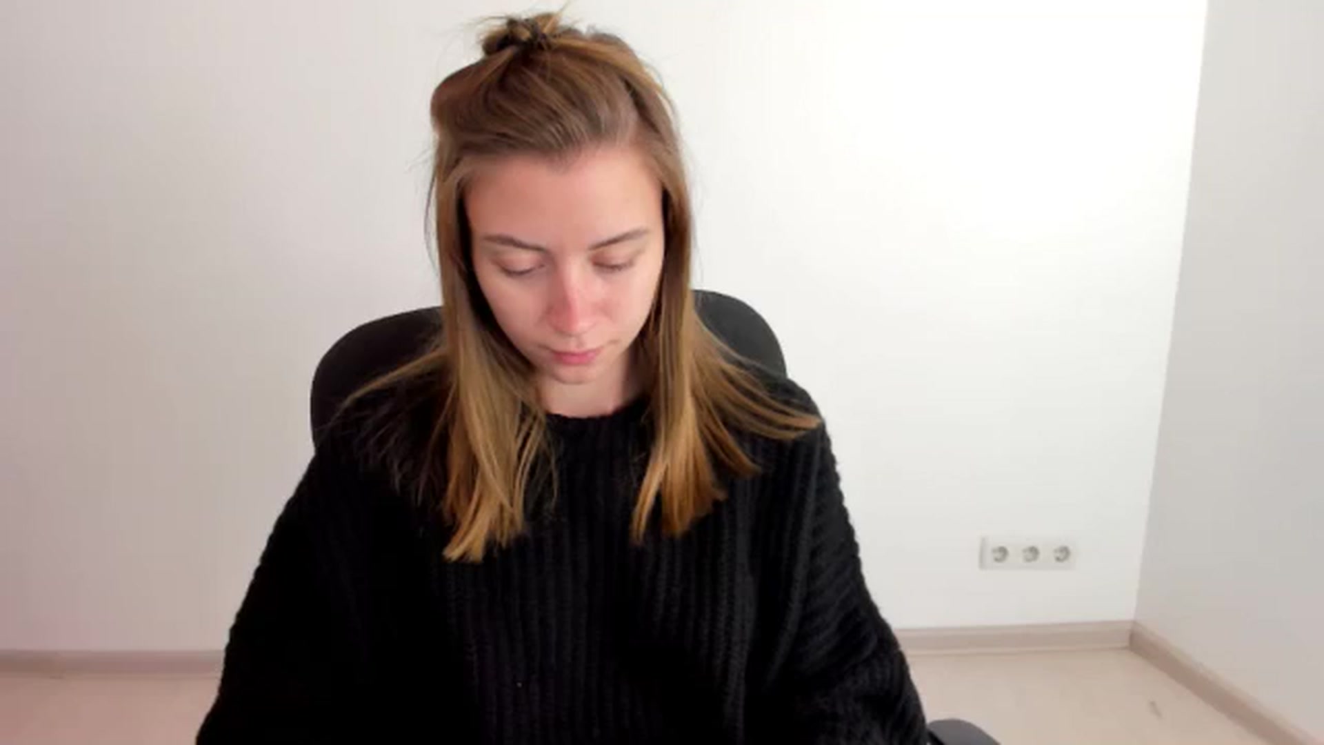 Gallery image thumbnail from Sulfate0's myfreecams stream on, 10/29/2024, 09:44 image 1 of 20