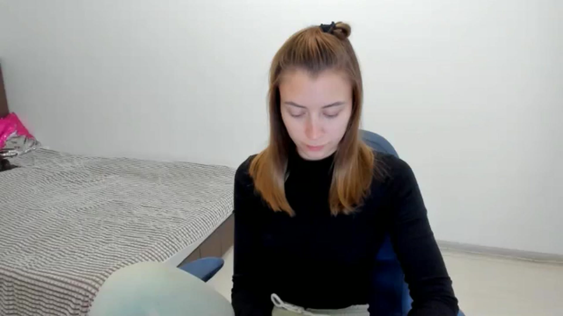 Gallery image thumbnail from Sulfate0's myfreecams stream on, 10/30/2024, 07:42 image 9 of 20