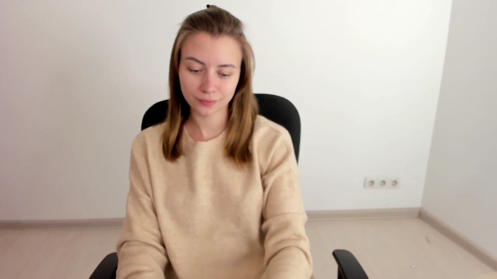 Gallery image thumbnail from Sulfate0's myfreecams stream on, 11/02/2024, 08:03 image 18 of 20